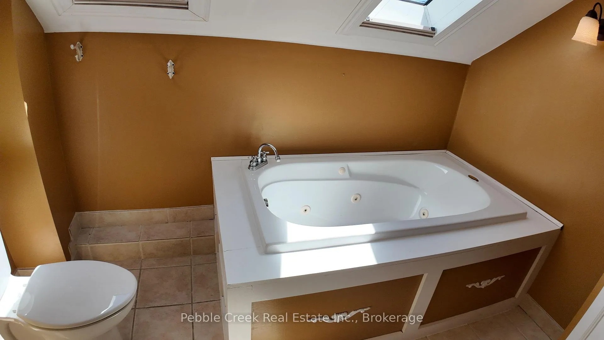 Photo 21 of 109 Napier Street, Goderich, Goderich (Town) — HOMEH
