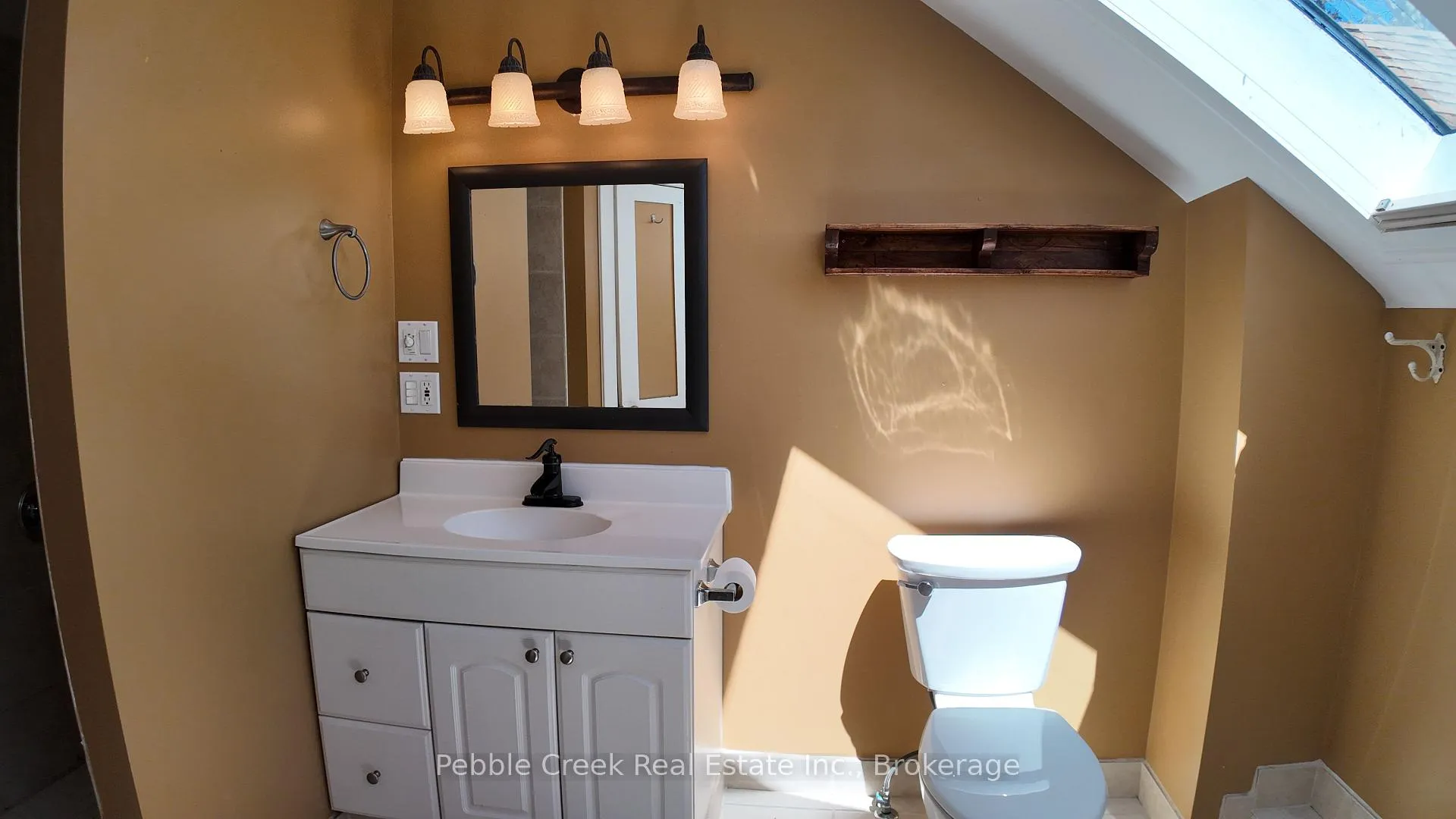 Photo 20 of 109 Napier Street, Goderich, Goderich (Town) — HOMEH