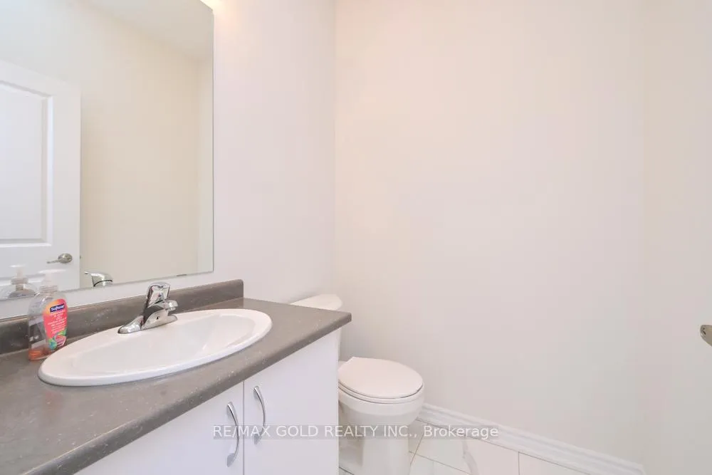 Photo 4 of 20 Tamworth Terrace, Barrie, Rural Barrie Southeast — HOMEH