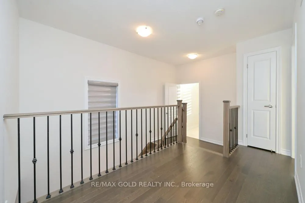 Photo 15 of 20 Tamworth Terrace, Barrie, Rural Barrie Southeast — HOMEH