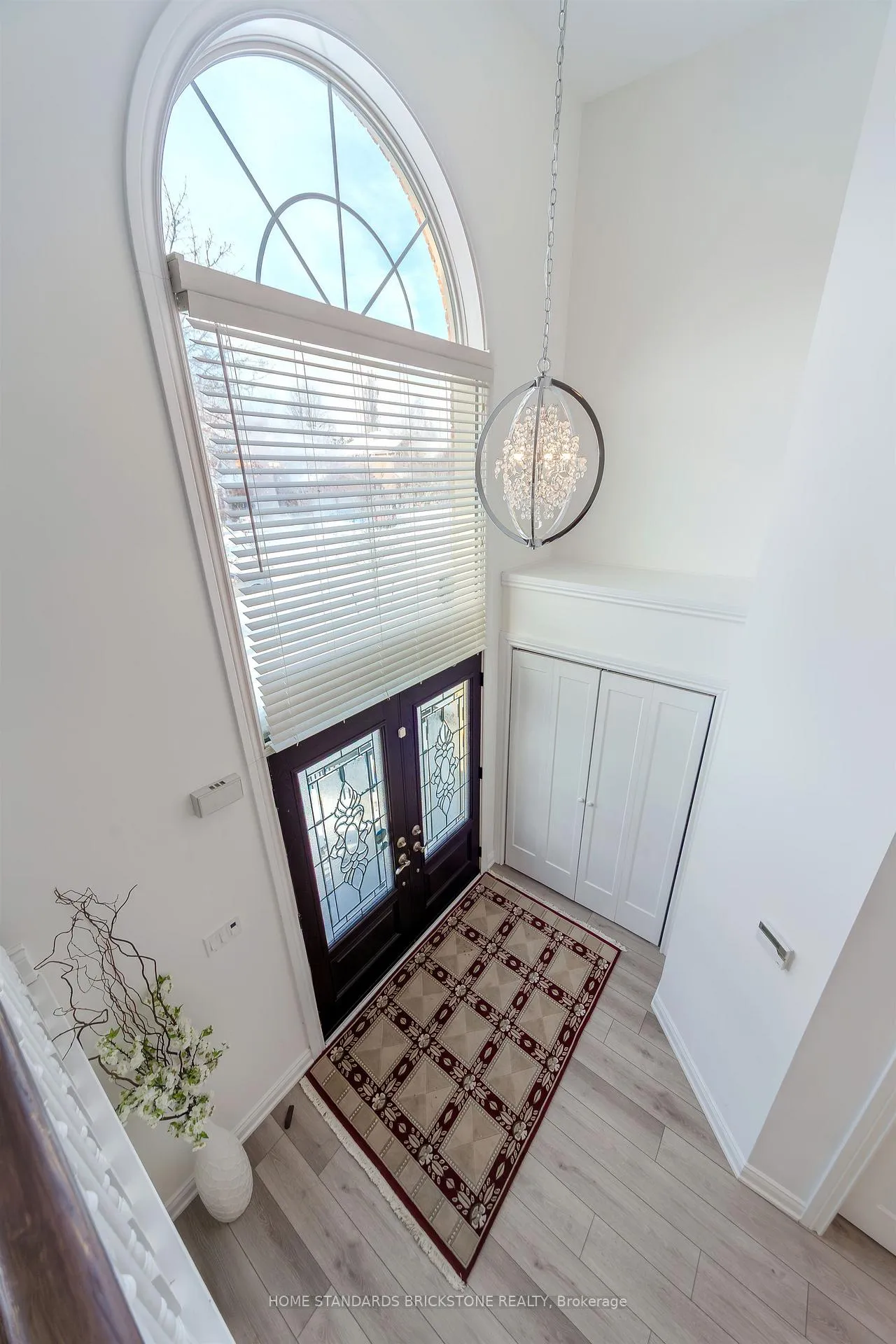 Photo 3 of 28 Brookhurst Crescent, Hamilton, Waterdown — HOMEH