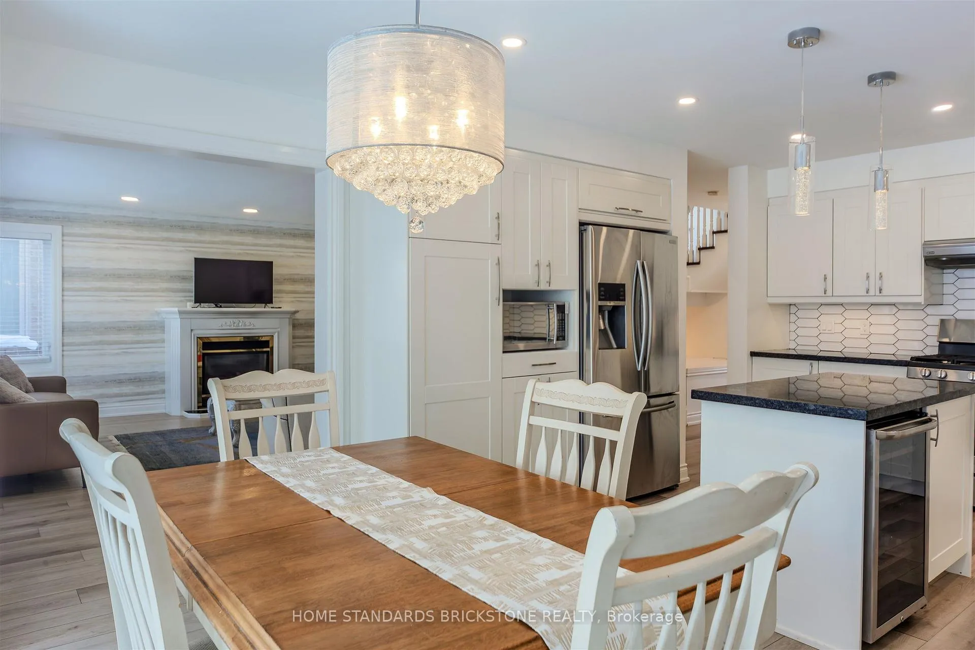 Photo 14 of 28 Brookhurst Crescent, Hamilton, Waterdown — HOMEH