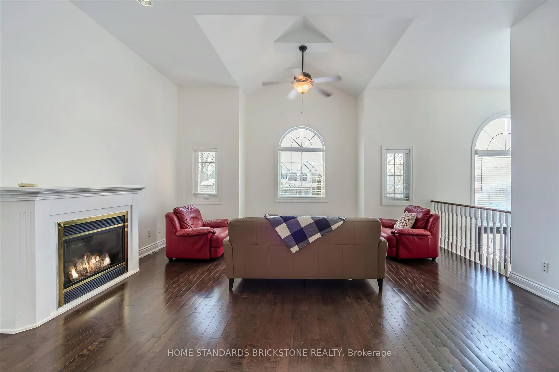 Photo 20 of 28 Brookhurst Crescent, Hamilton, Waterdown — HOMEH