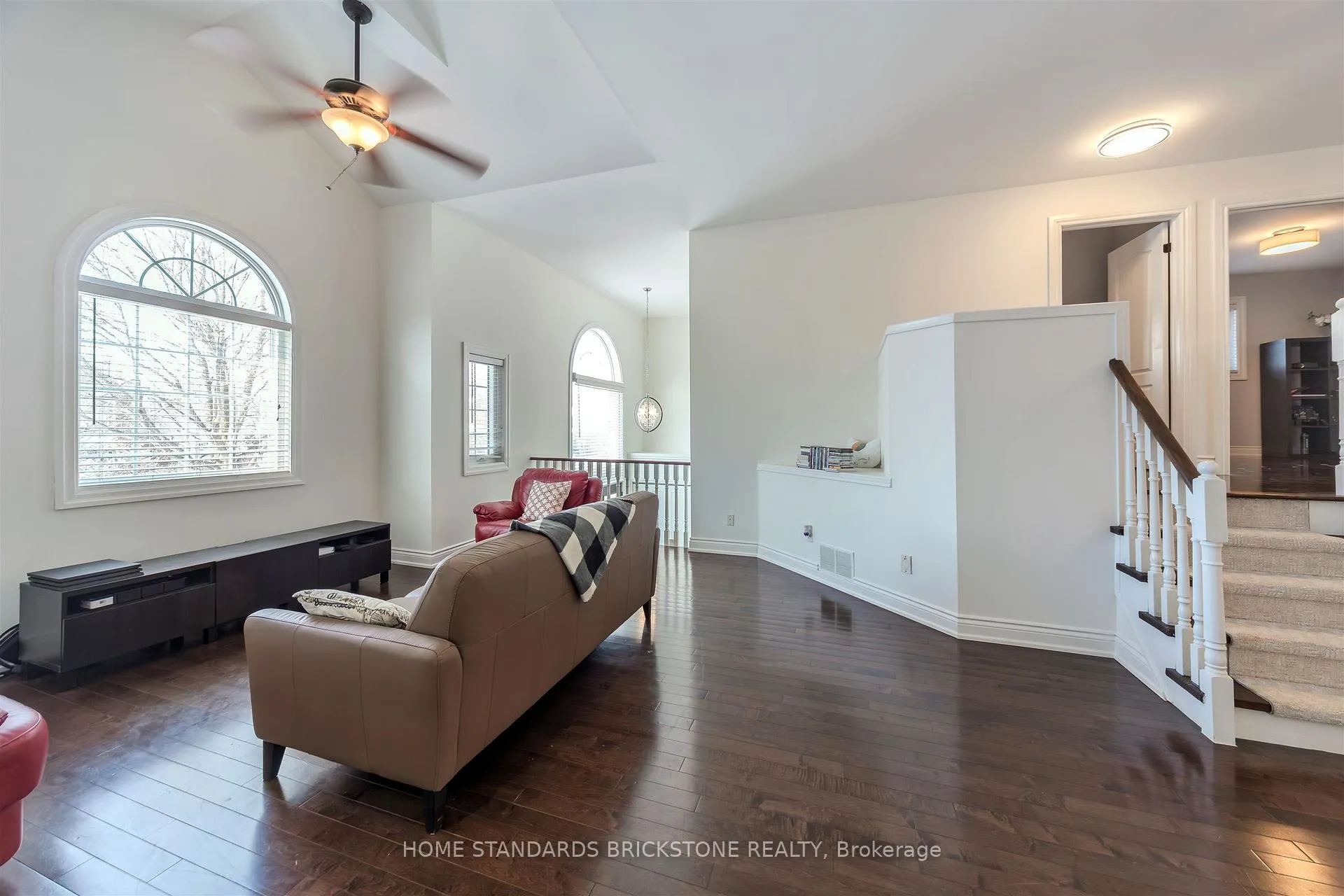 Photo 21 of 28 Brookhurst Crescent, Hamilton, Waterdown — HOMEH