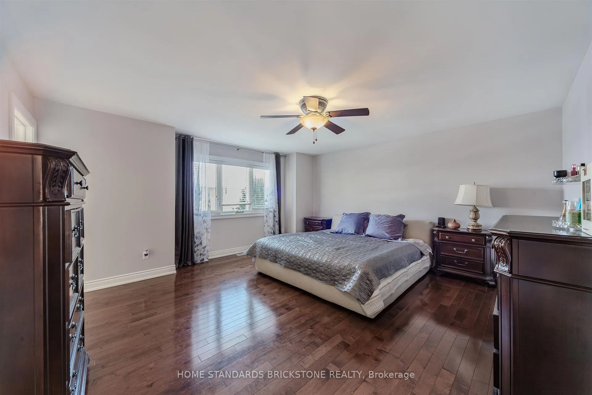 Photo 23 of 28 Brookhurst Crescent, Hamilton, Waterdown — HOMEH