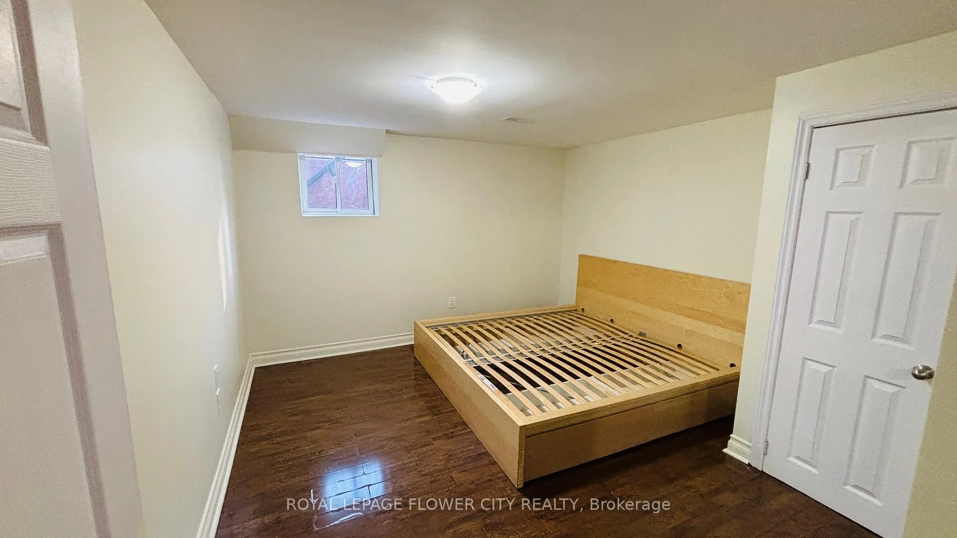 Photo 3 of 952 Clark Boulevard, Milton, Coates — HOMEH