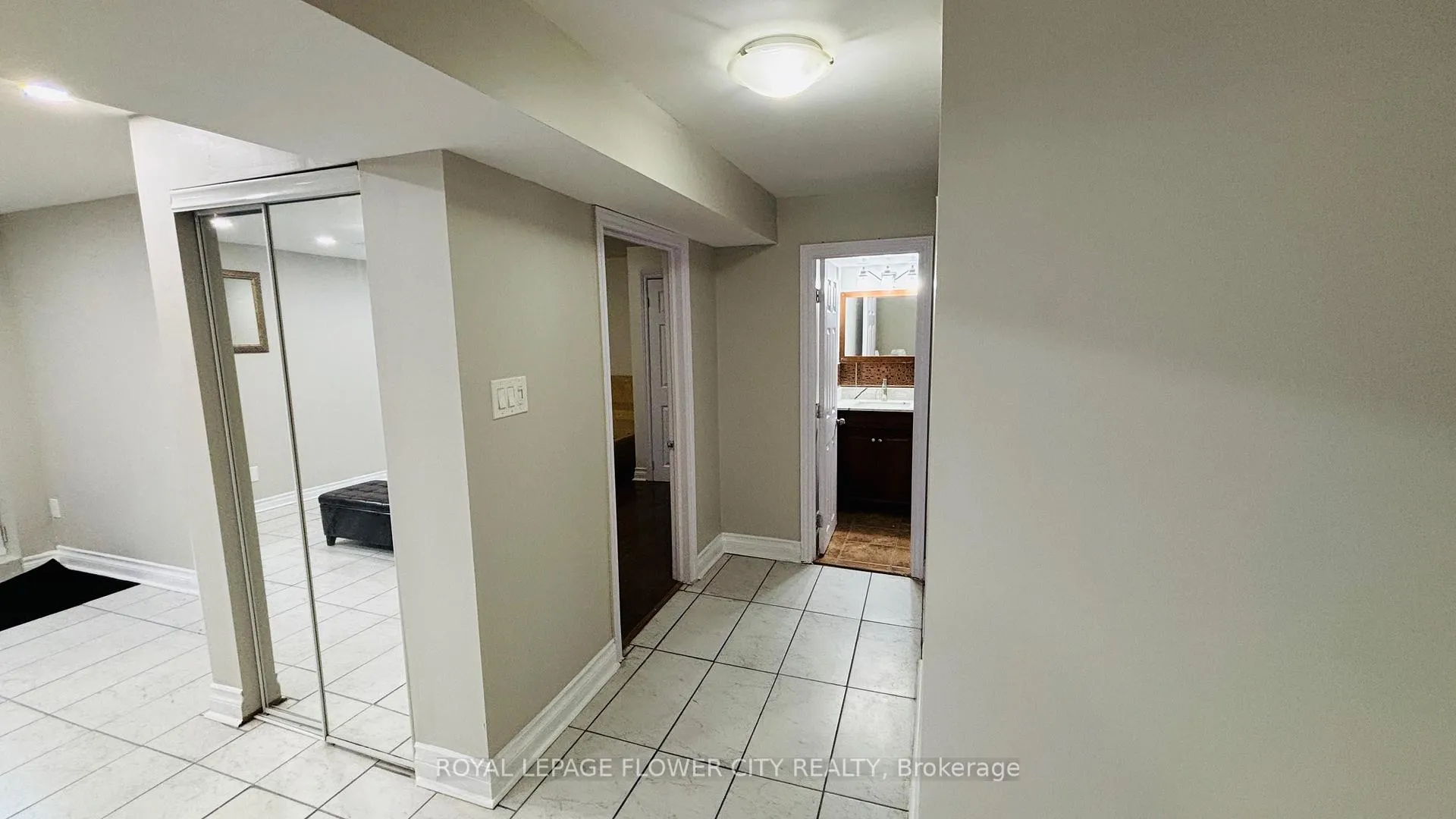 Photo 8 of 952 Clark Boulevard, Milton, Coates — HOMEH