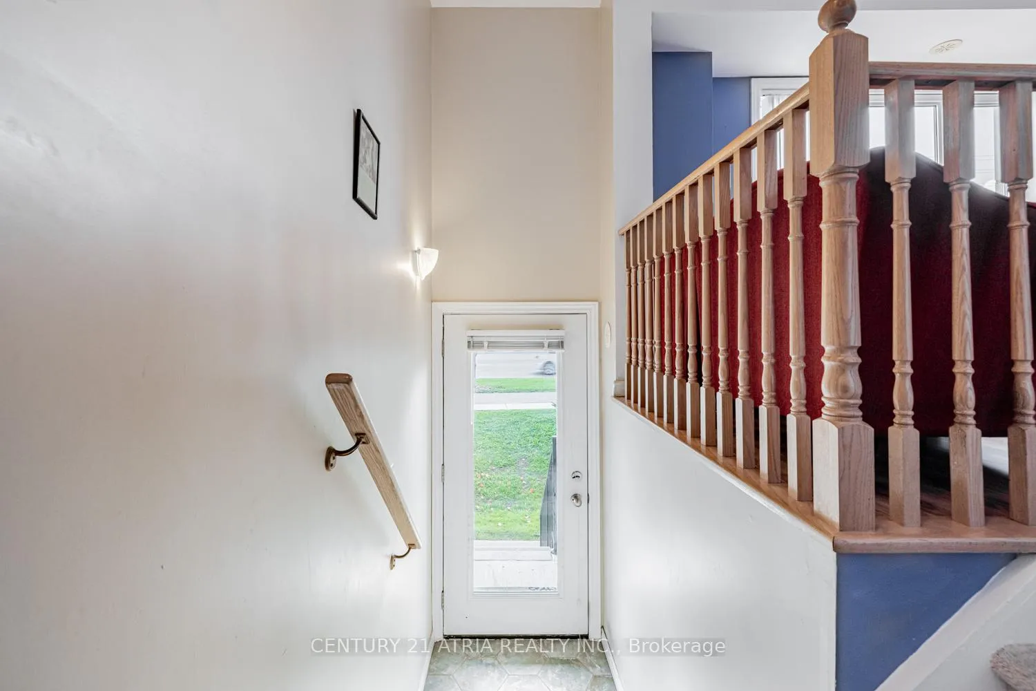 Photo 4 of Unit 9, 15943 Bayview Avenue, Aurora, Bayview Northeast — HOMEH