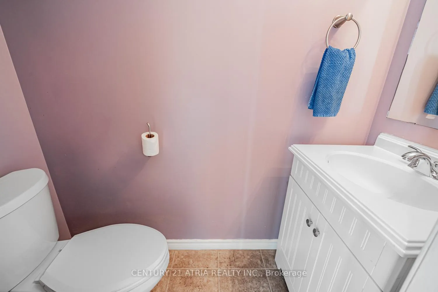 Photo 13 of Unit 9, 15943 Bayview Avenue, Aurora, Bayview Northeast — HOMEH