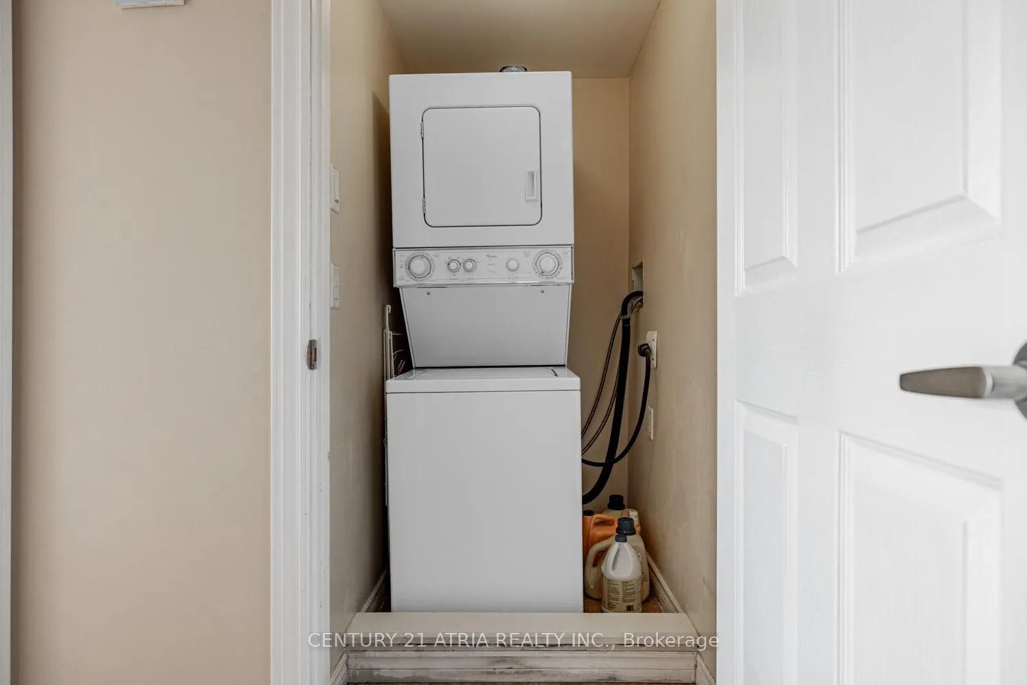 Photo 22 of Unit 9, 15943 Bayview Avenue, Aurora, Bayview Northeast — HOMEH