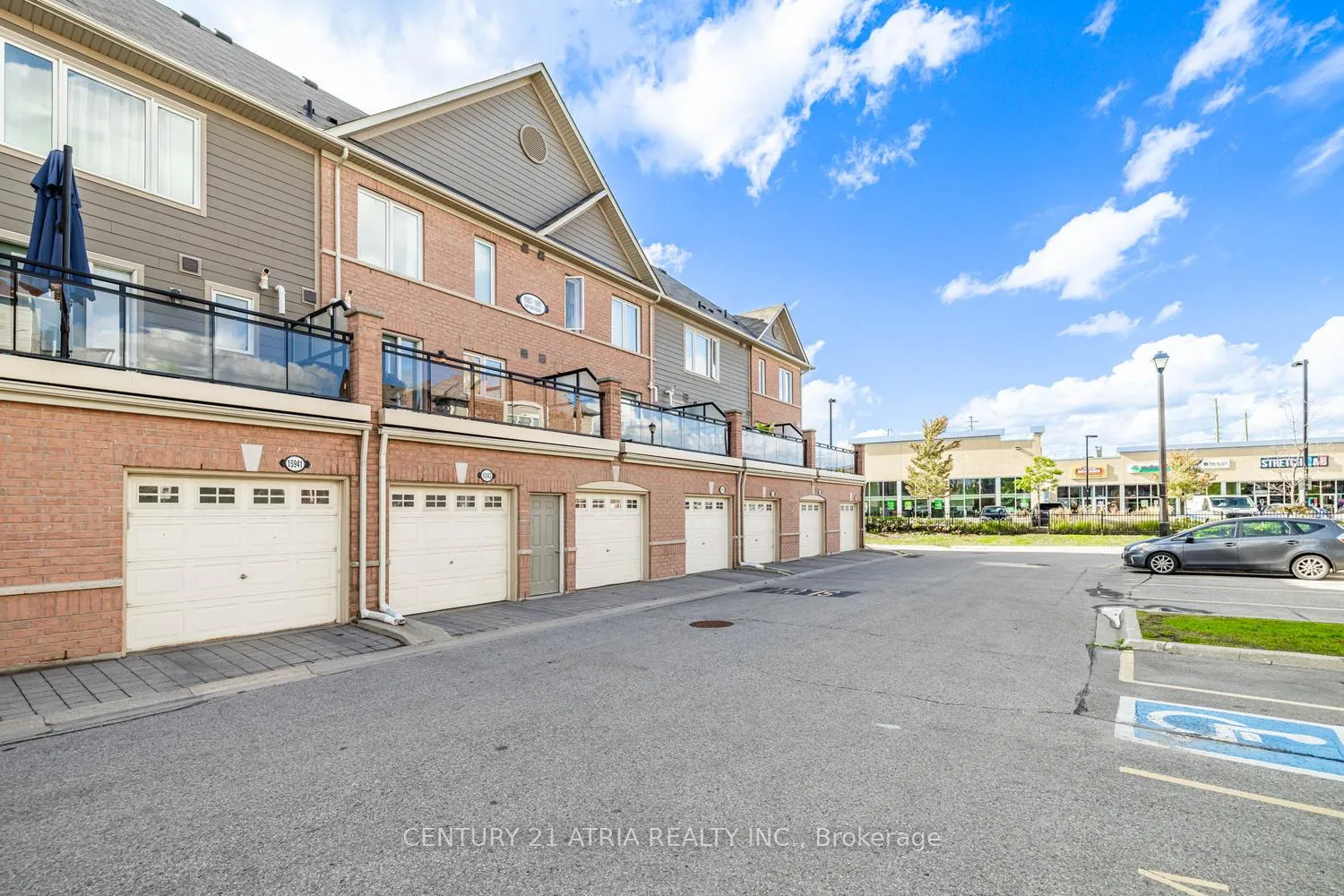 Photo 26 of Unit 9, 15943 Bayview Avenue, Aurora, Bayview Northeast — HOMEH