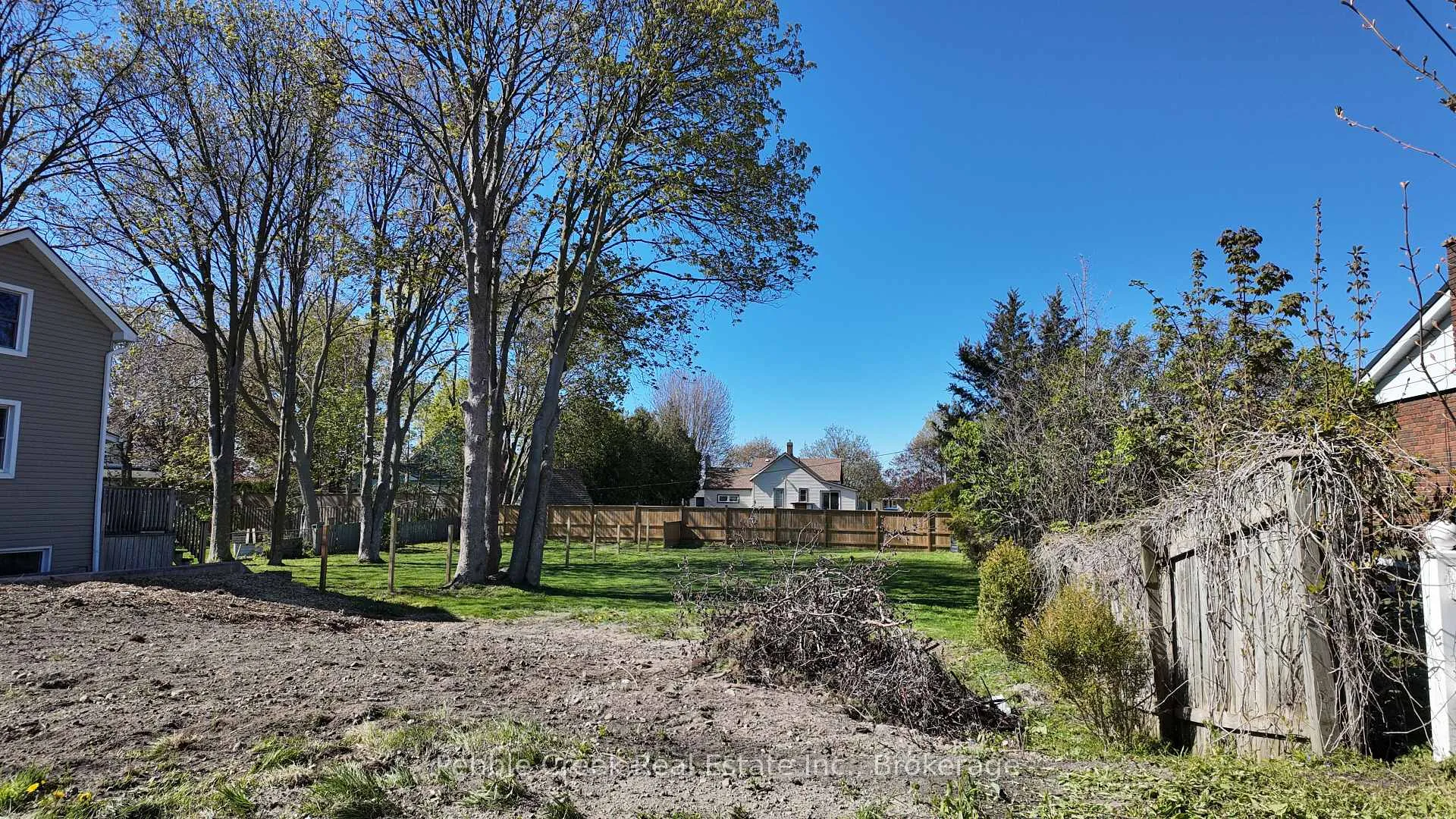 Photo 2 of 109 severed lot Napier Street, Goderich, Goderich (Town) — HOMEH