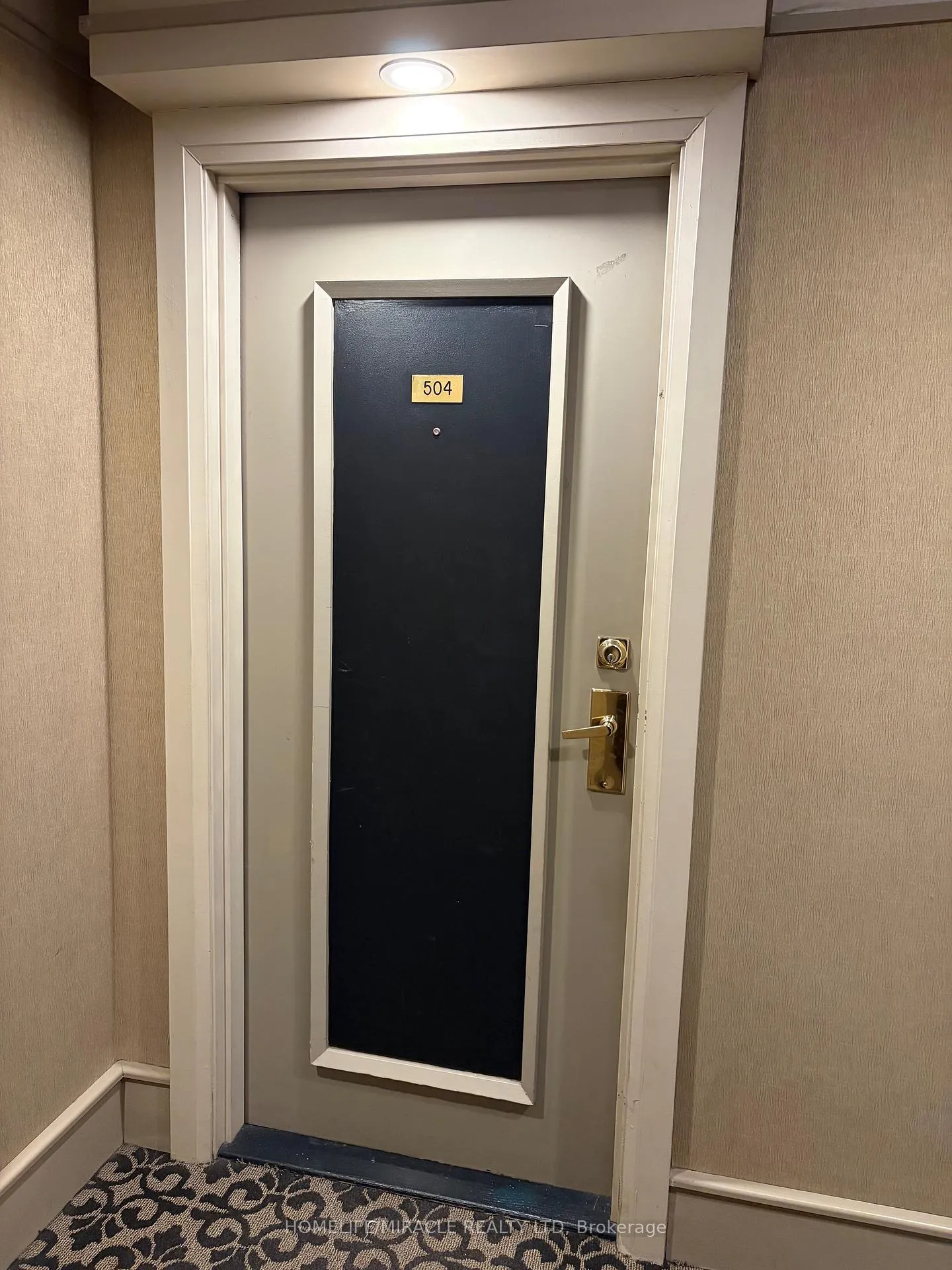 Front of Unit 504, 909 Bay Street N