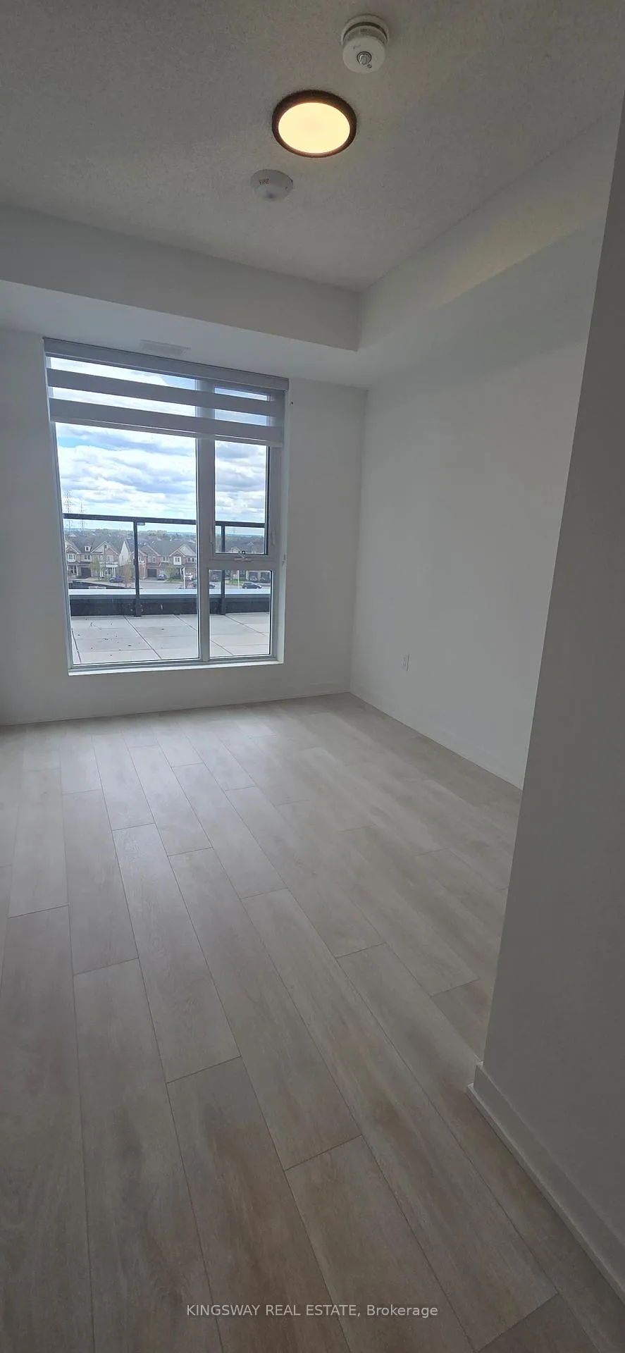Photo 5 of Unit 411, 4878 Powers Common, Burlington, Alton — HOMEH