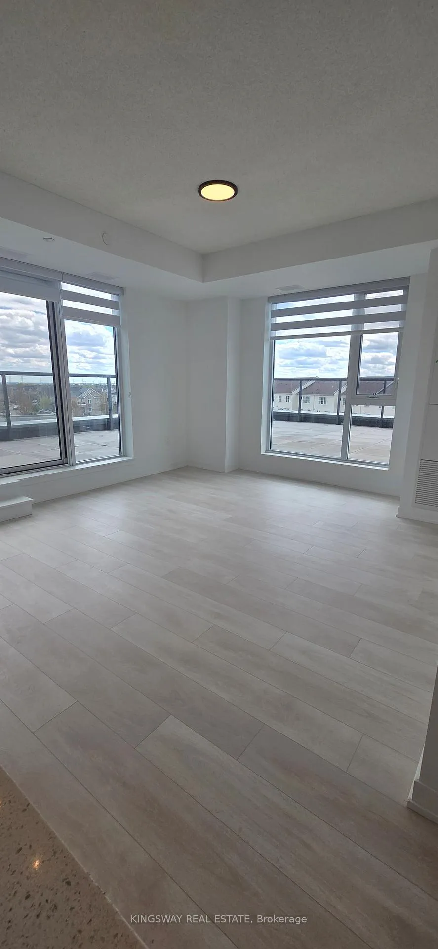 Photo 14 of Unit 411, 4878 Powers Common, Burlington, Alton — HOMEH
