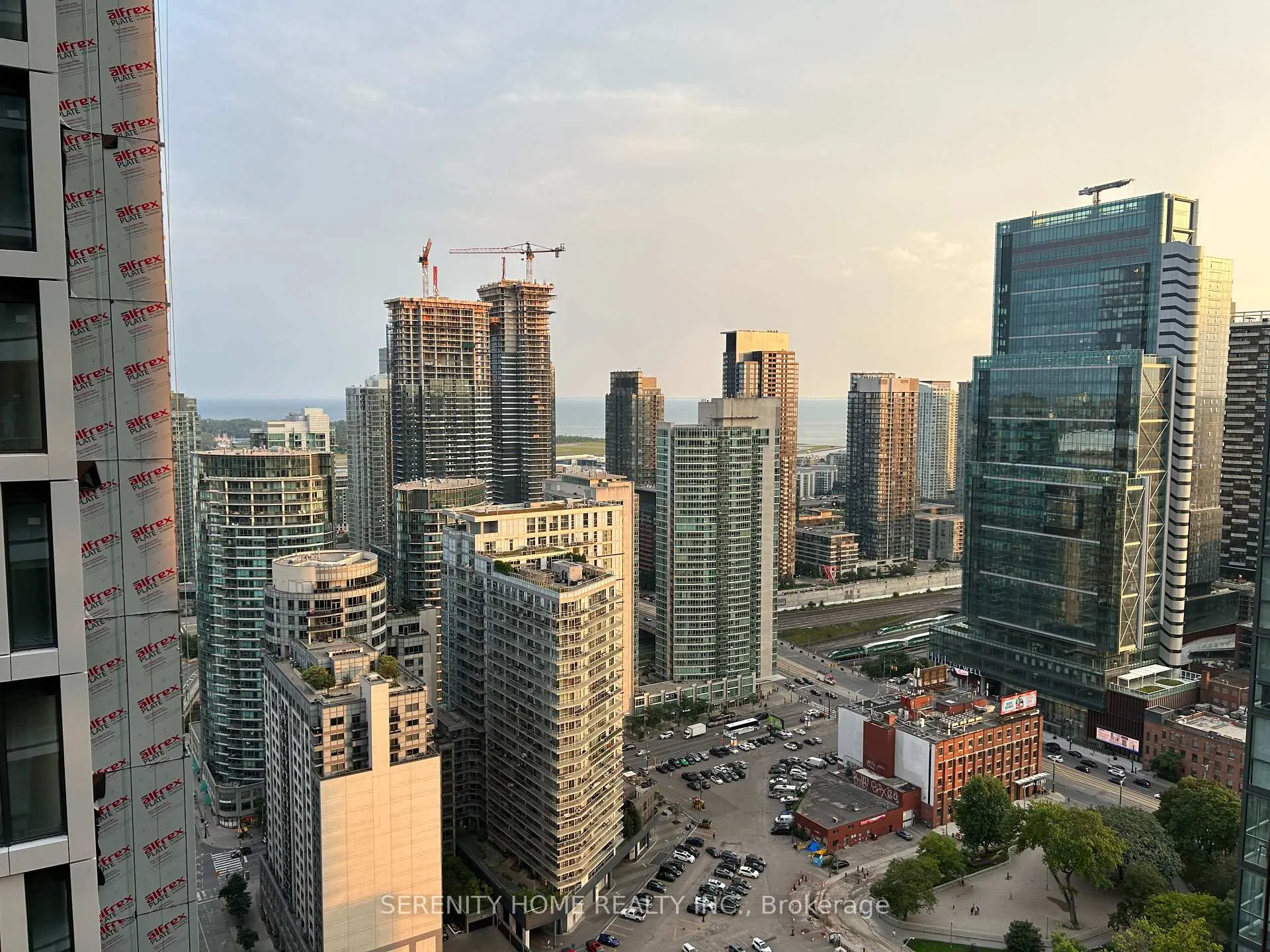 Photo 2 of Unit 4103, 115 Blue Jays Way, Toronto, Waterfront Communities — HOMEH