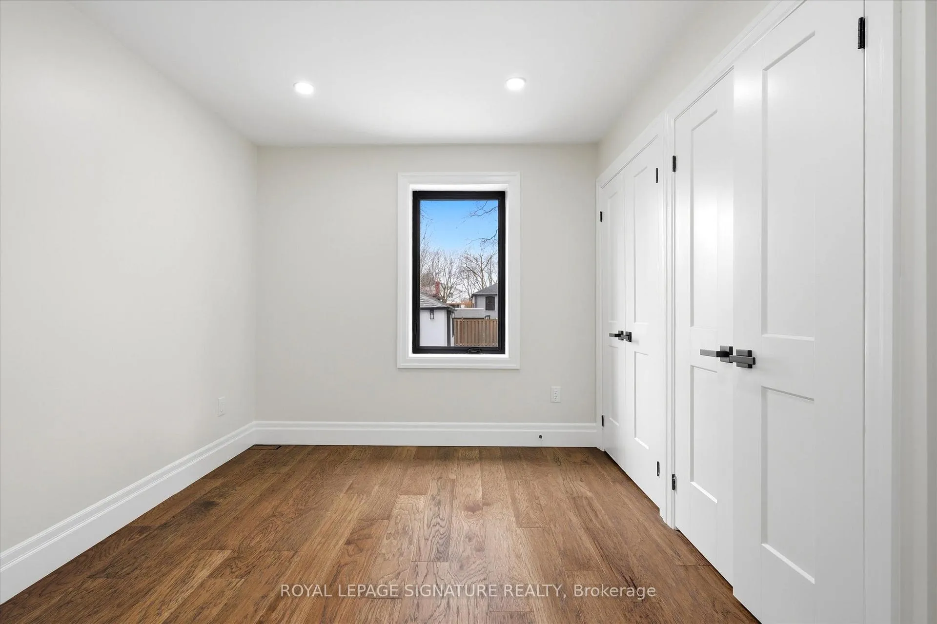 Photo 19 of 24 Treeview Drive, Etobicoke, Alderwood — HOMEH