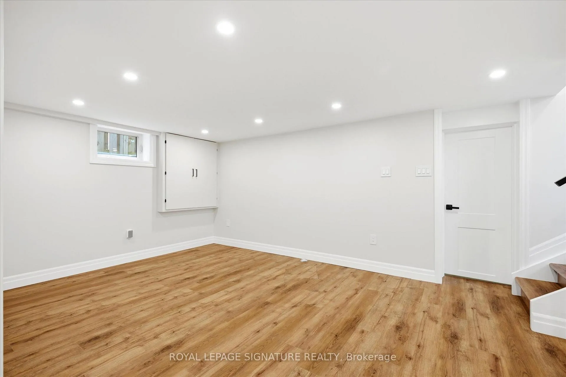 Photo 26 of 24 Treeview Drive, Etobicoke, Alderwood — HOMEH