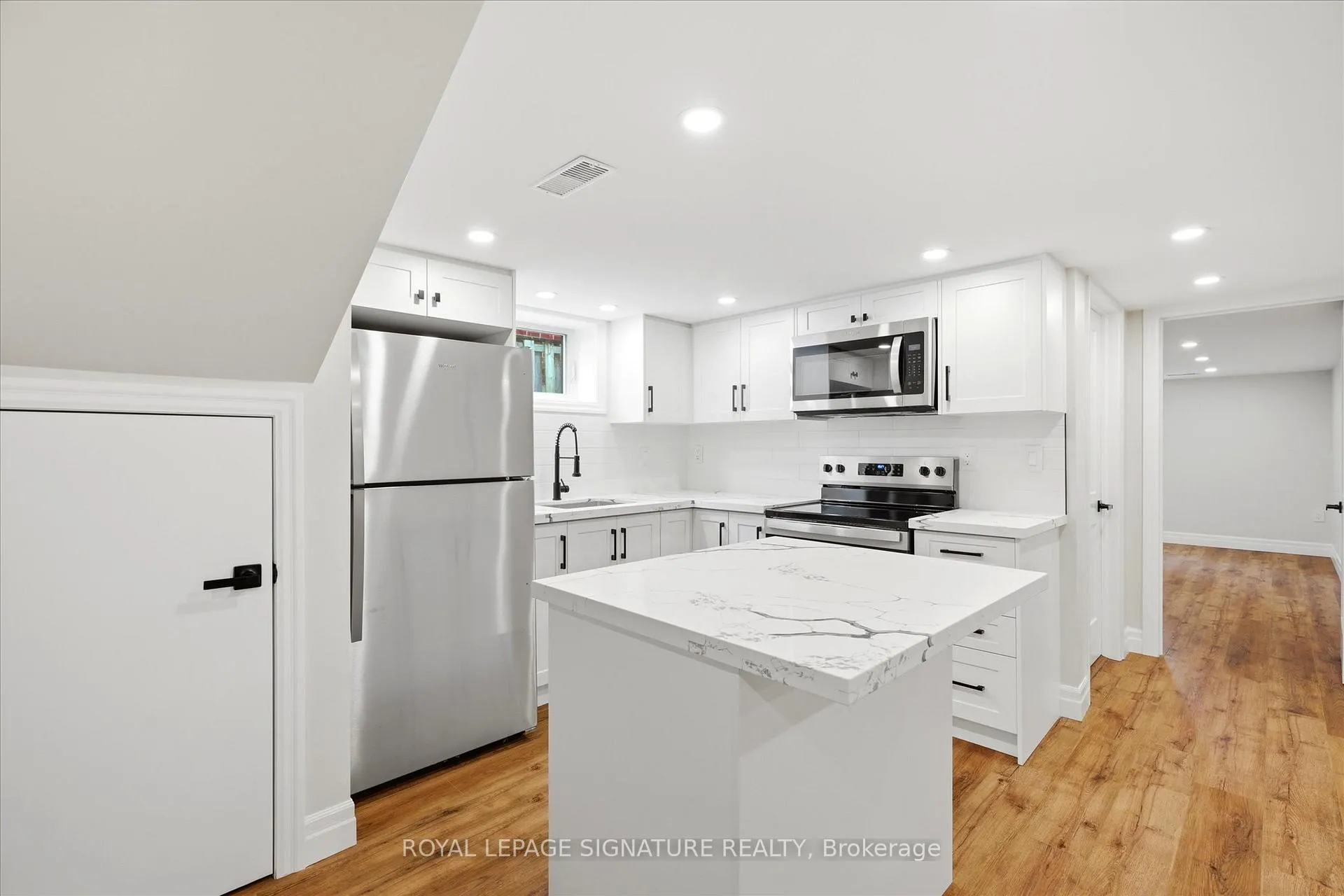 Photo 29 of 24 Treeview Drive, Etobicoke, Alderwood — HOMEH