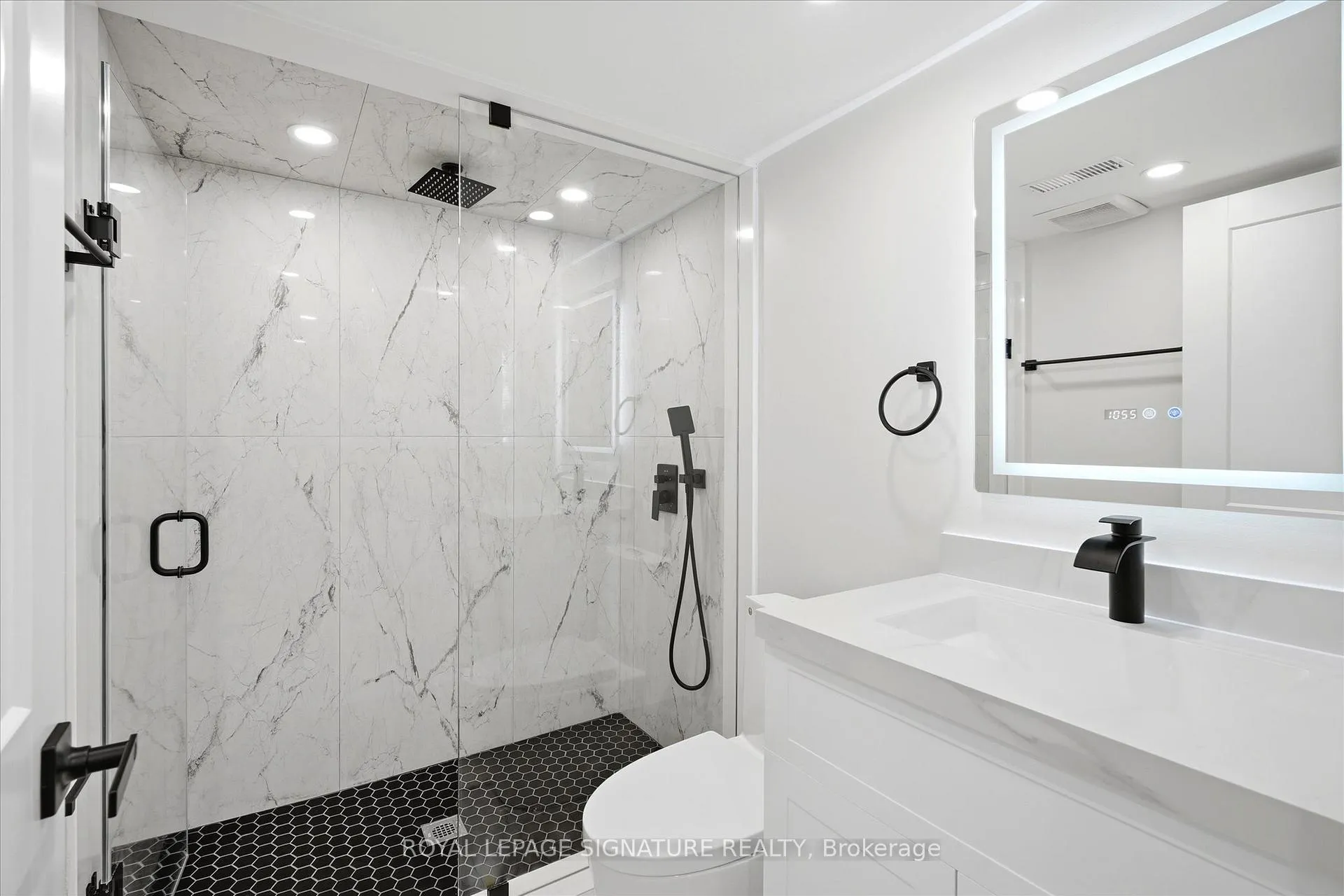 Photo 38 of 24 Treeview Drive, Etobicoke, Alderwood — HOMEH