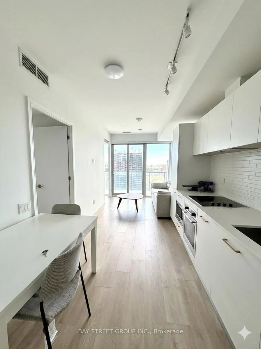 Photo 4 of Unit 3011, 3 Gloucester Street, Toronto, Church-Yonge Corridor — HOMEH