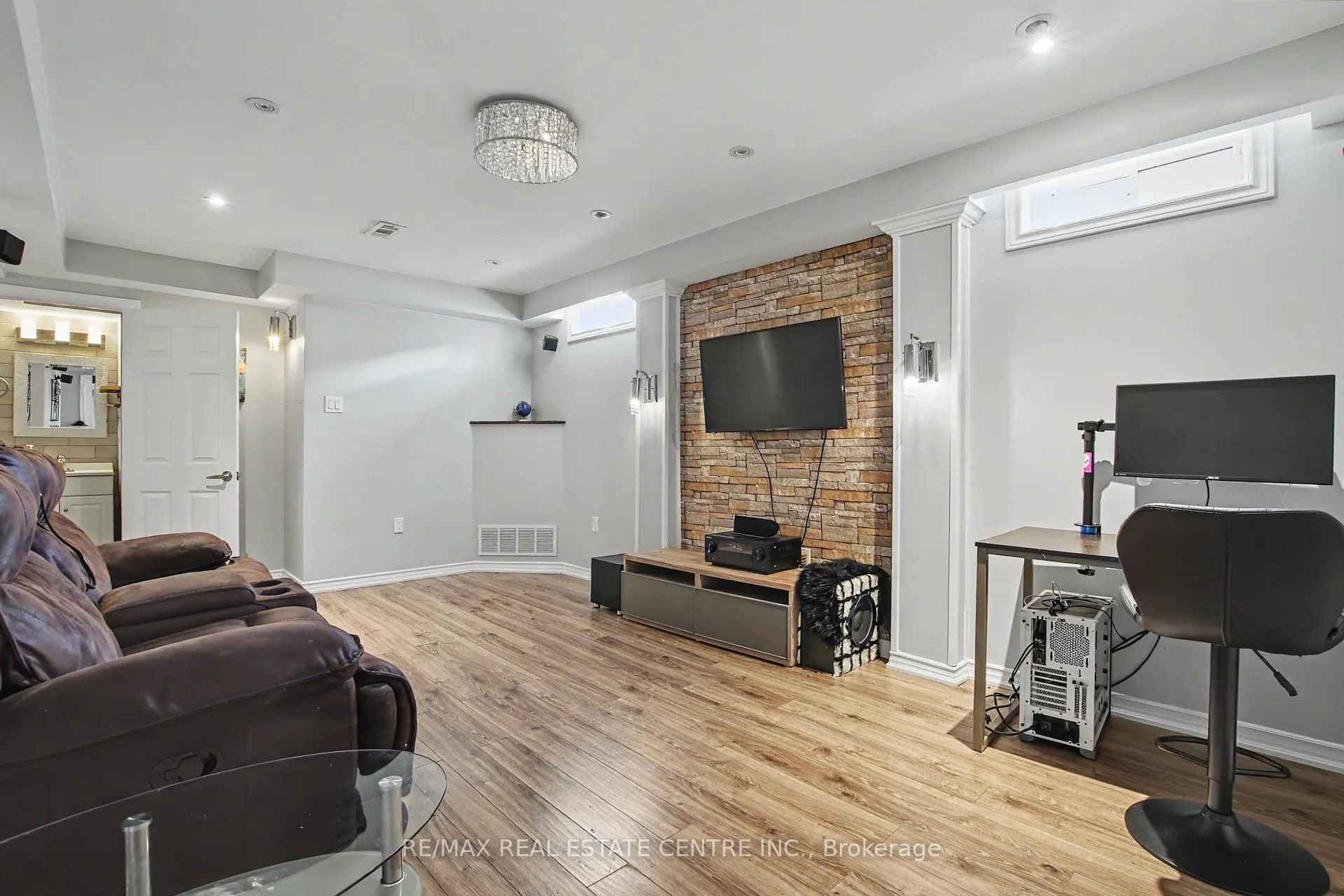 Photo 31 of 60 Postmaster Drive, Kitchener, Rosenburg — HOMEH