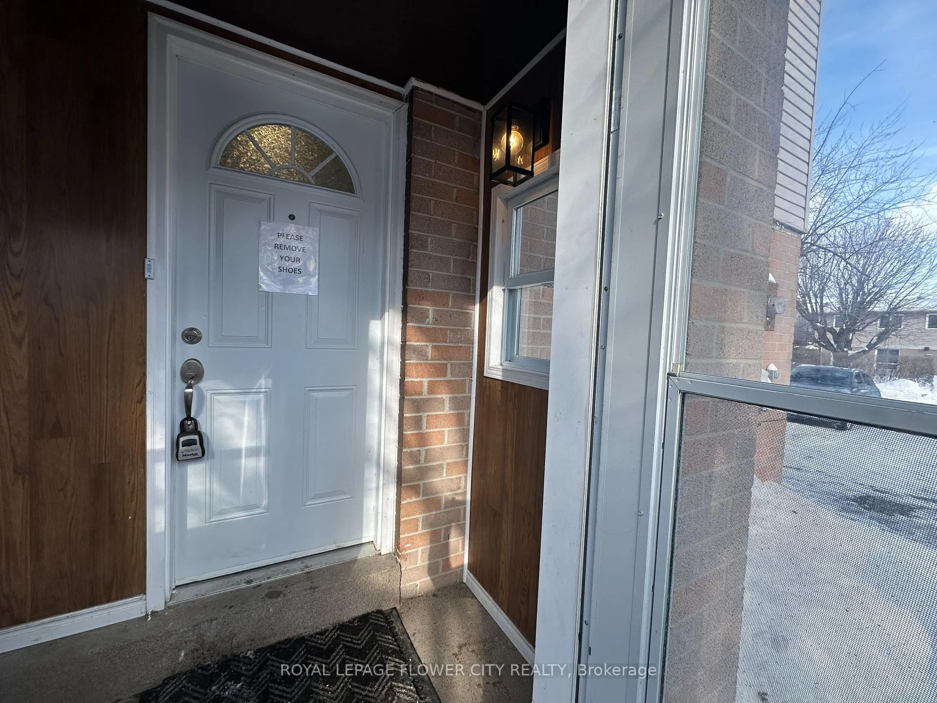 Photo 4 of 52 Grand Valley Drive, Brampton, Northgate — HOMEH