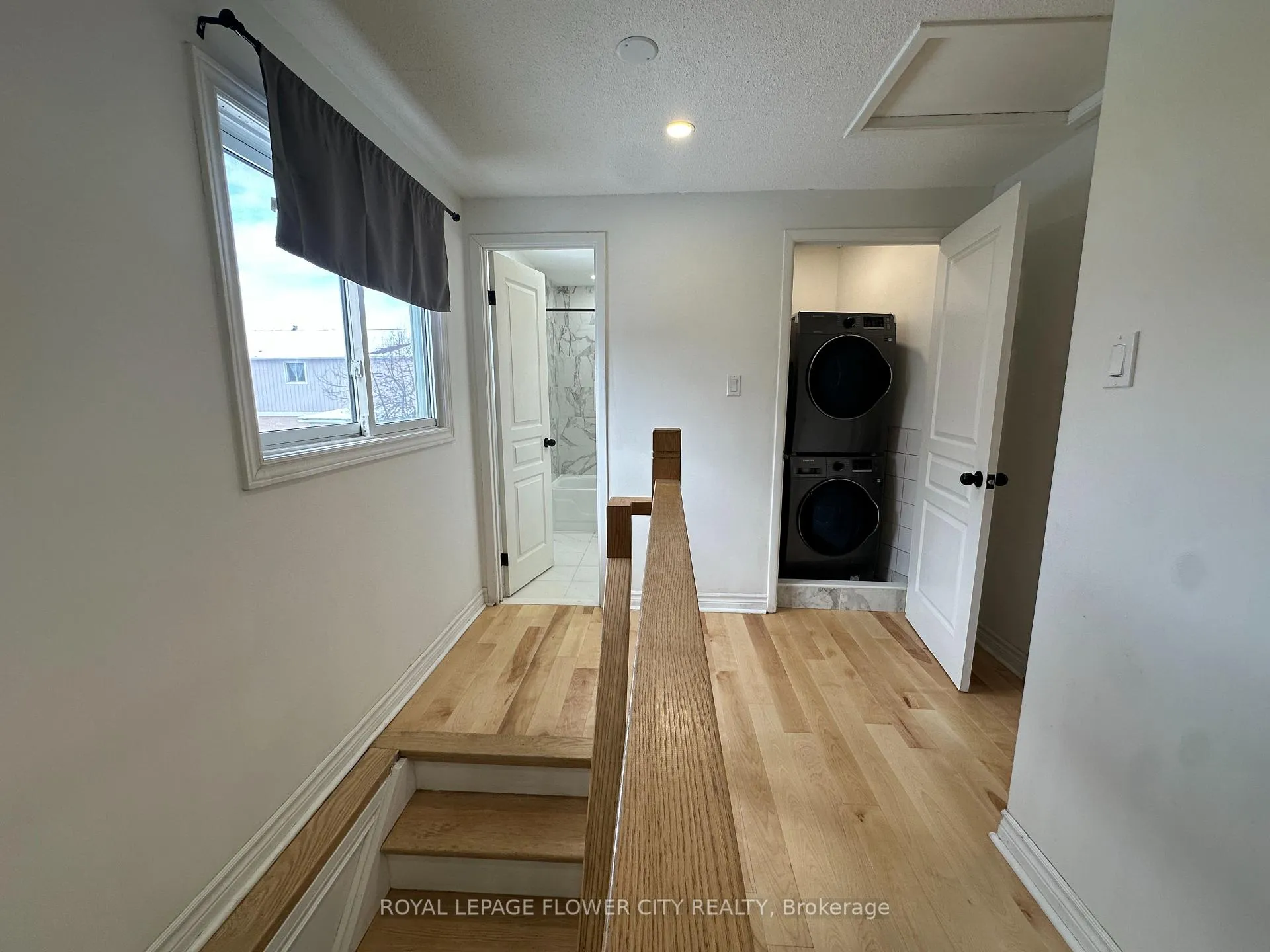 Photo 9 of 52 Grand Valley Drive, Brampton, Northgate — HOMEH