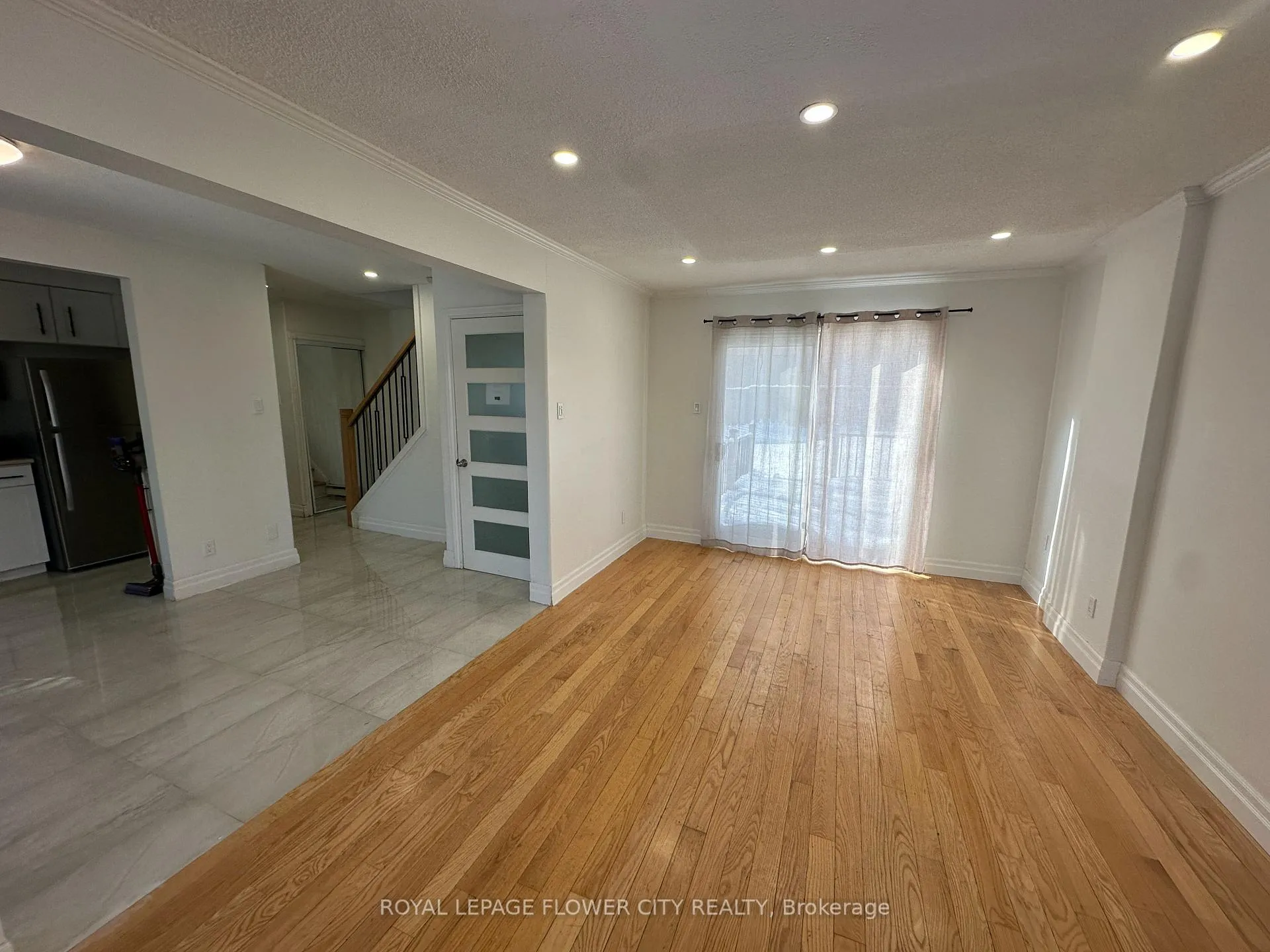 Photo 14 of 52 Grand Valley Drive, Brampton, Northgate — HOMEH