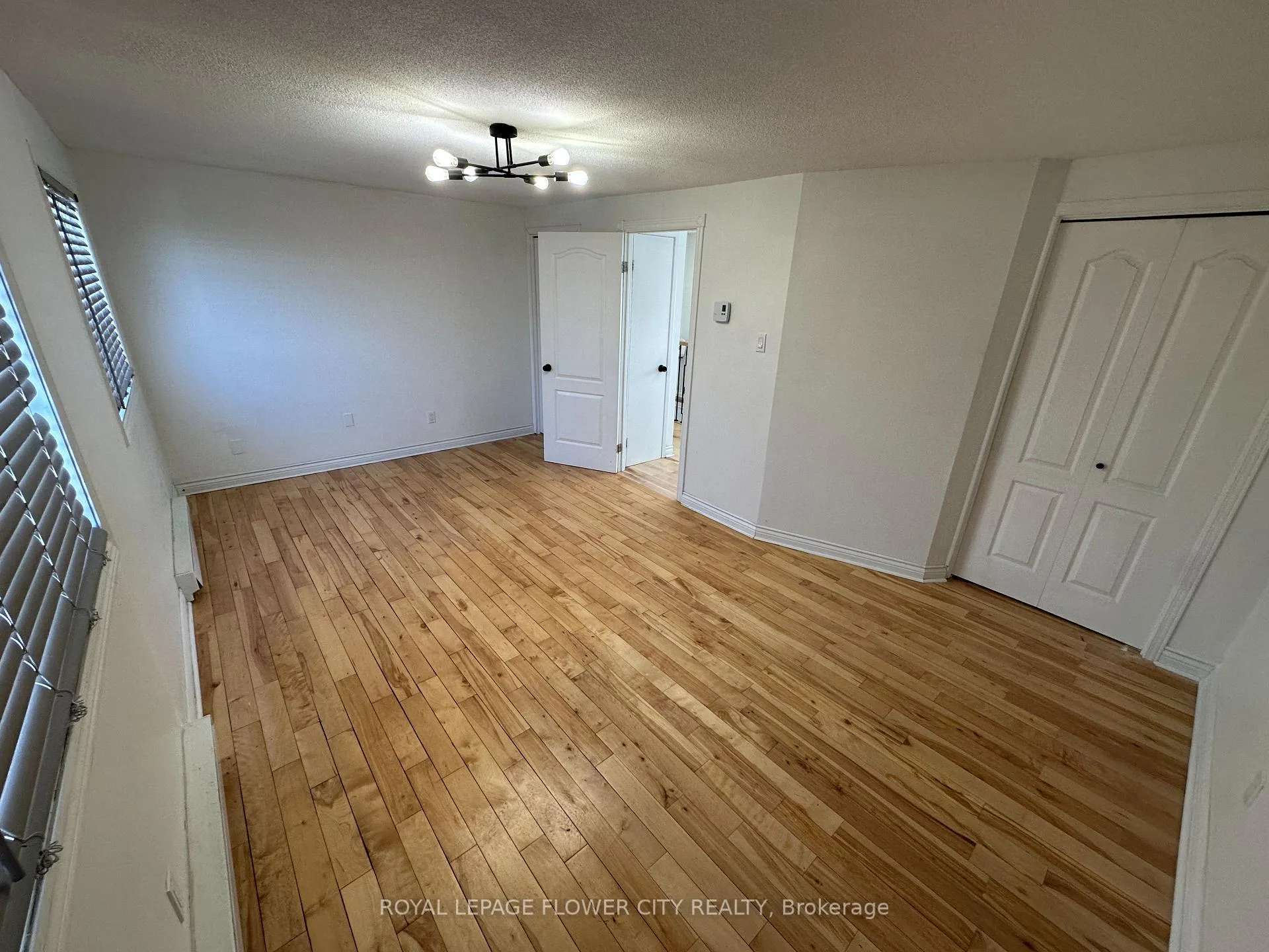 Photo 17 of 52 Grand Valley Drive, Brampton, Northgate — HOMEH