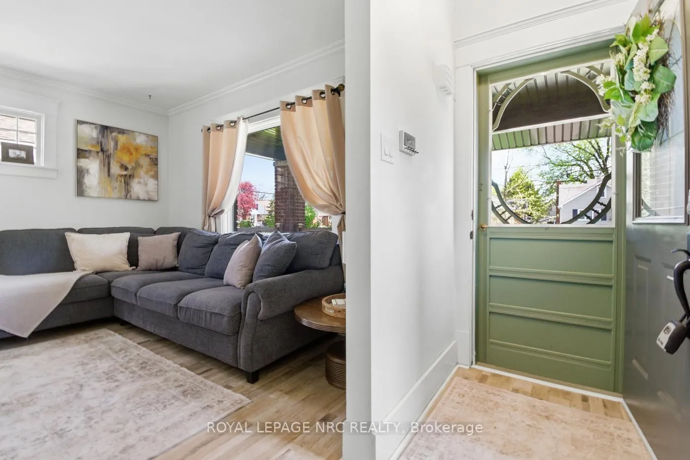 Photo 6 of 4943 Duke Avenue, Niagara Falls, Cherrywood — HOMEH