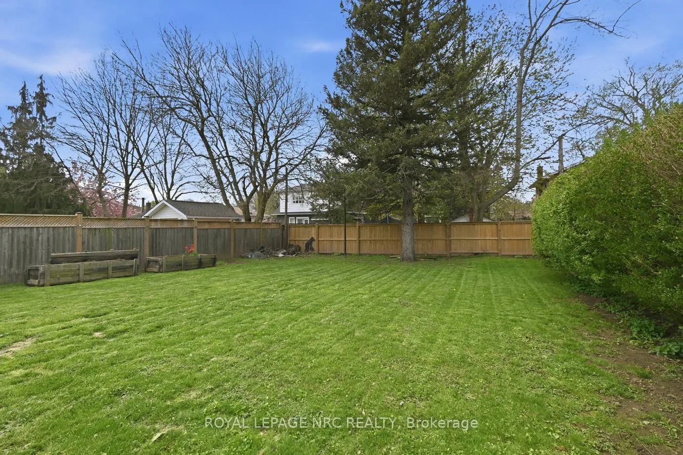 Photo 36 of 4943 Duke Avenue, Niagara Falls, Cherrywood — HOMEH