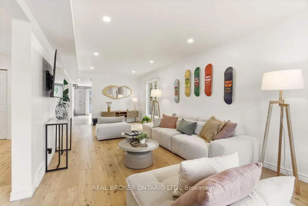 Photo 6 of 386 Pauline Charron Place, Ottawa, Vanier — HOMEH