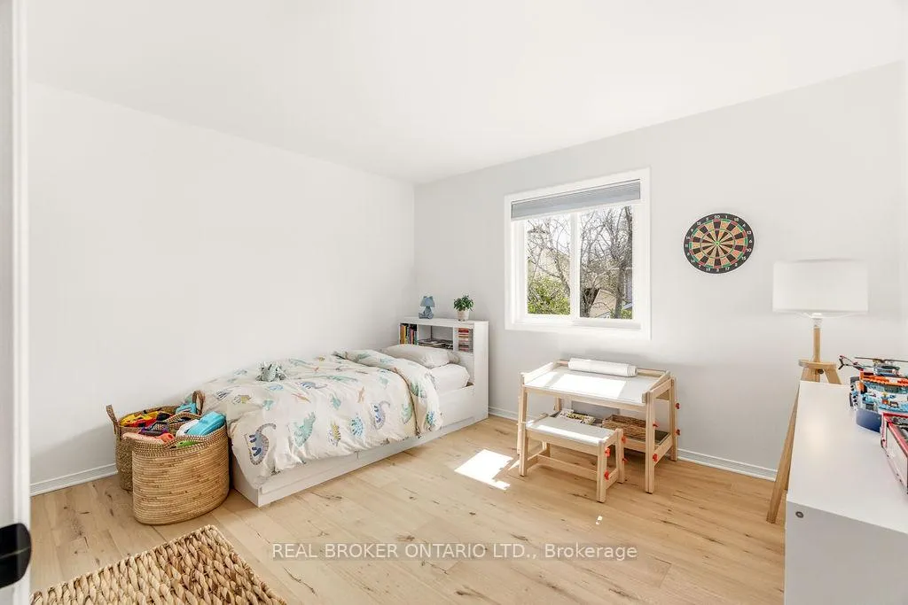 Photo 24 of 386 Pauline Charron Place, Ottawa, Vanier — HOMEH