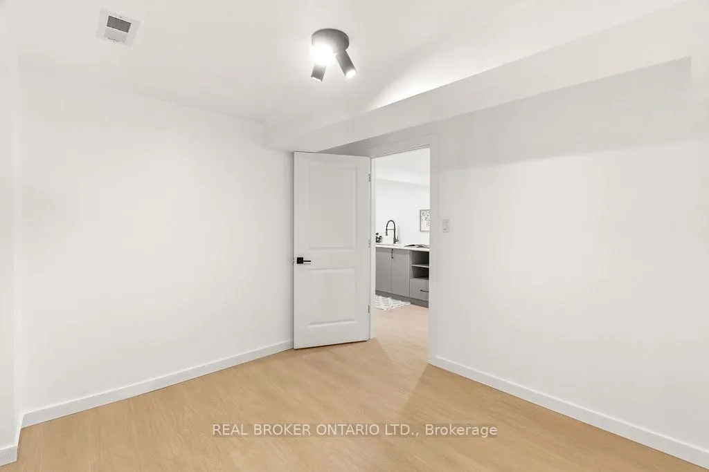 Photo 34 of 386 Pauline Charron Place, Ottawa, Vanier — HOMEH
