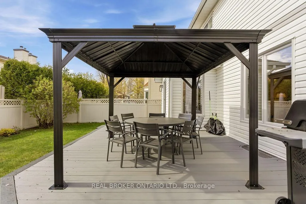Photo 37 of 386 Pauline Charron Place, Ottawa, Vanier — HOMEH
