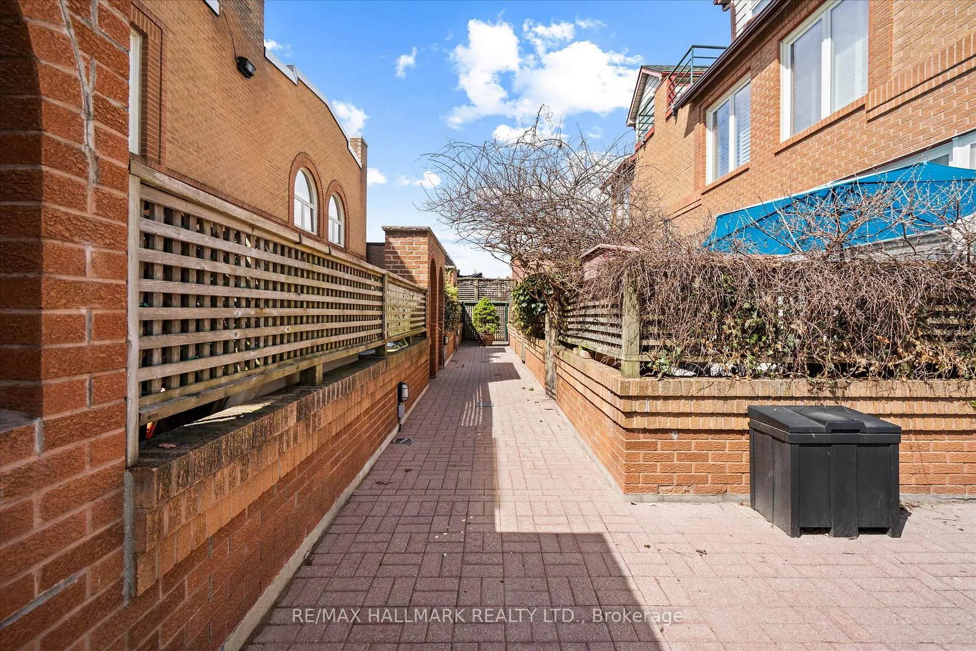 Photo 3 of Unit 1, 122 Glen Manor Drive, Toronto, The Beaches — HOMEH