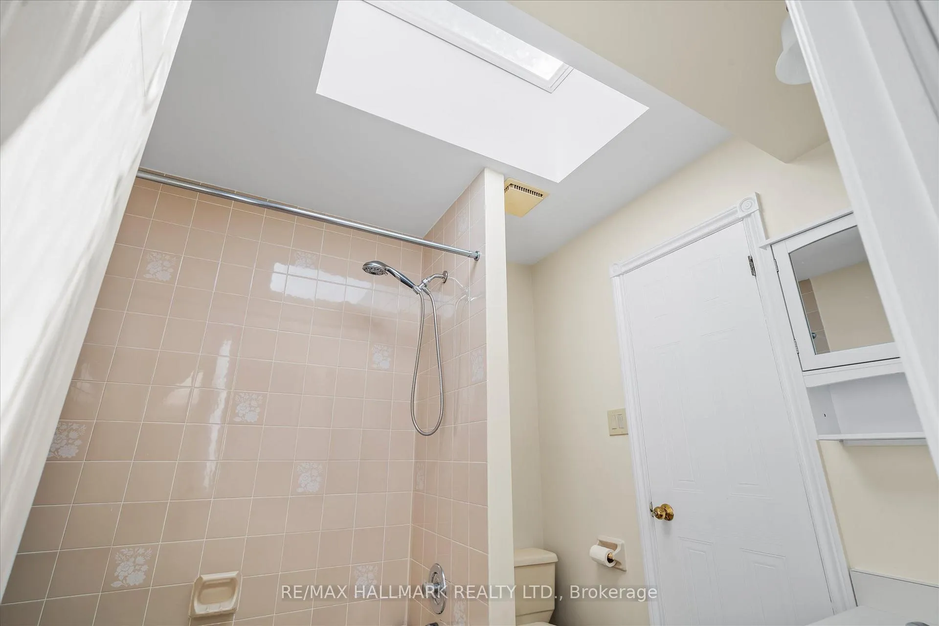 Photo 28 of Unit 1, 122 Glen Manor Drive, Toronto, The Beaches — HOMEH