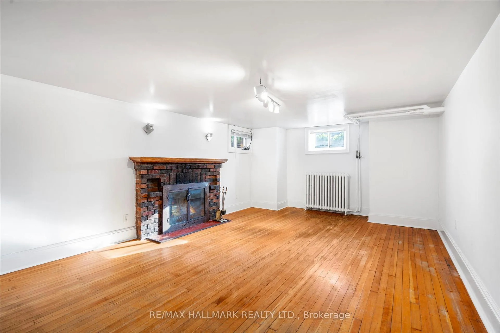 Photo 13 of 50 Benlamond Avenue, Toronto, East End-Danforth — HOMEH