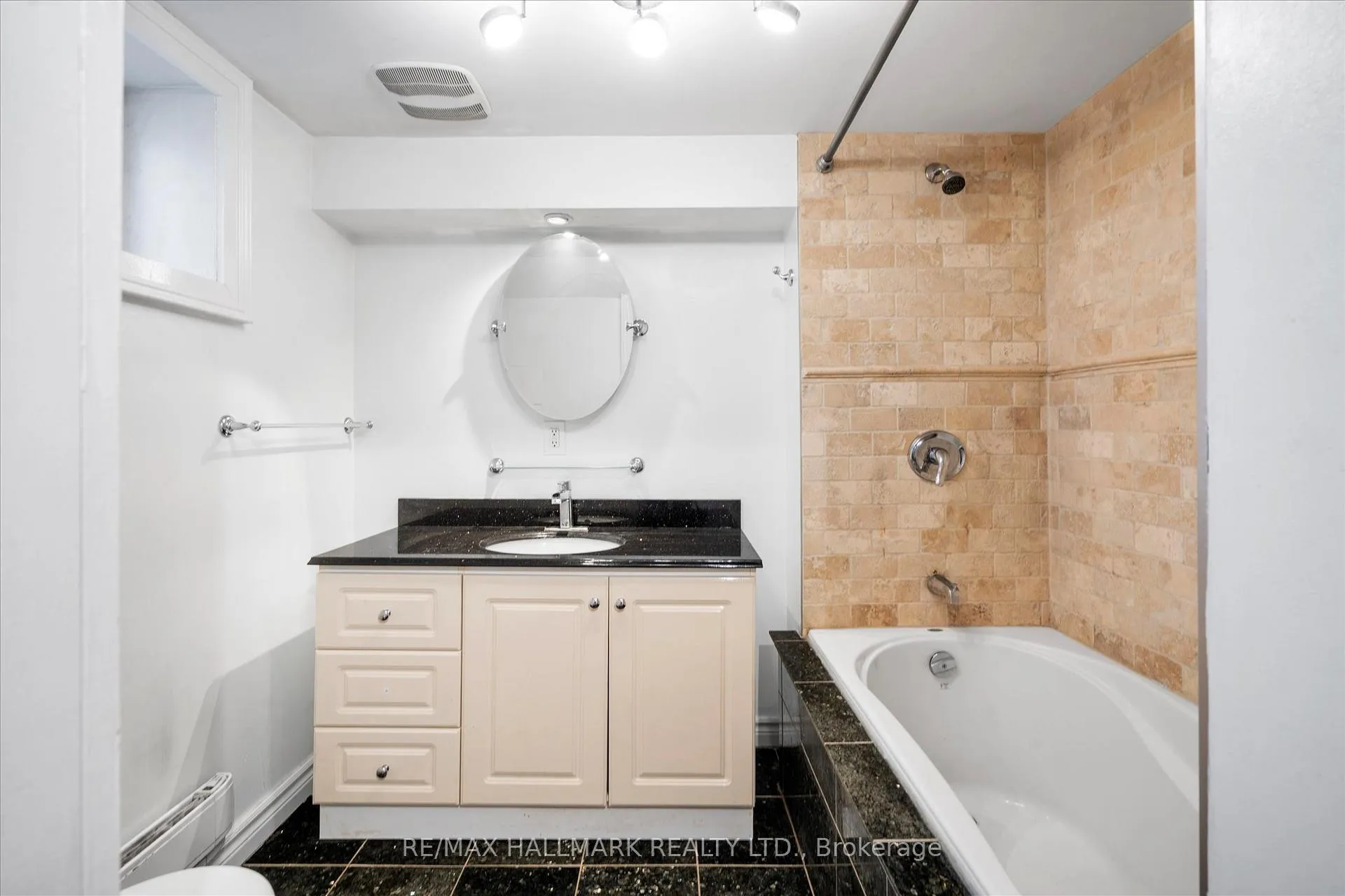 Photo 16 of 50 Benlamond Avenue, Toronto, East End-Danforth — HOMEH