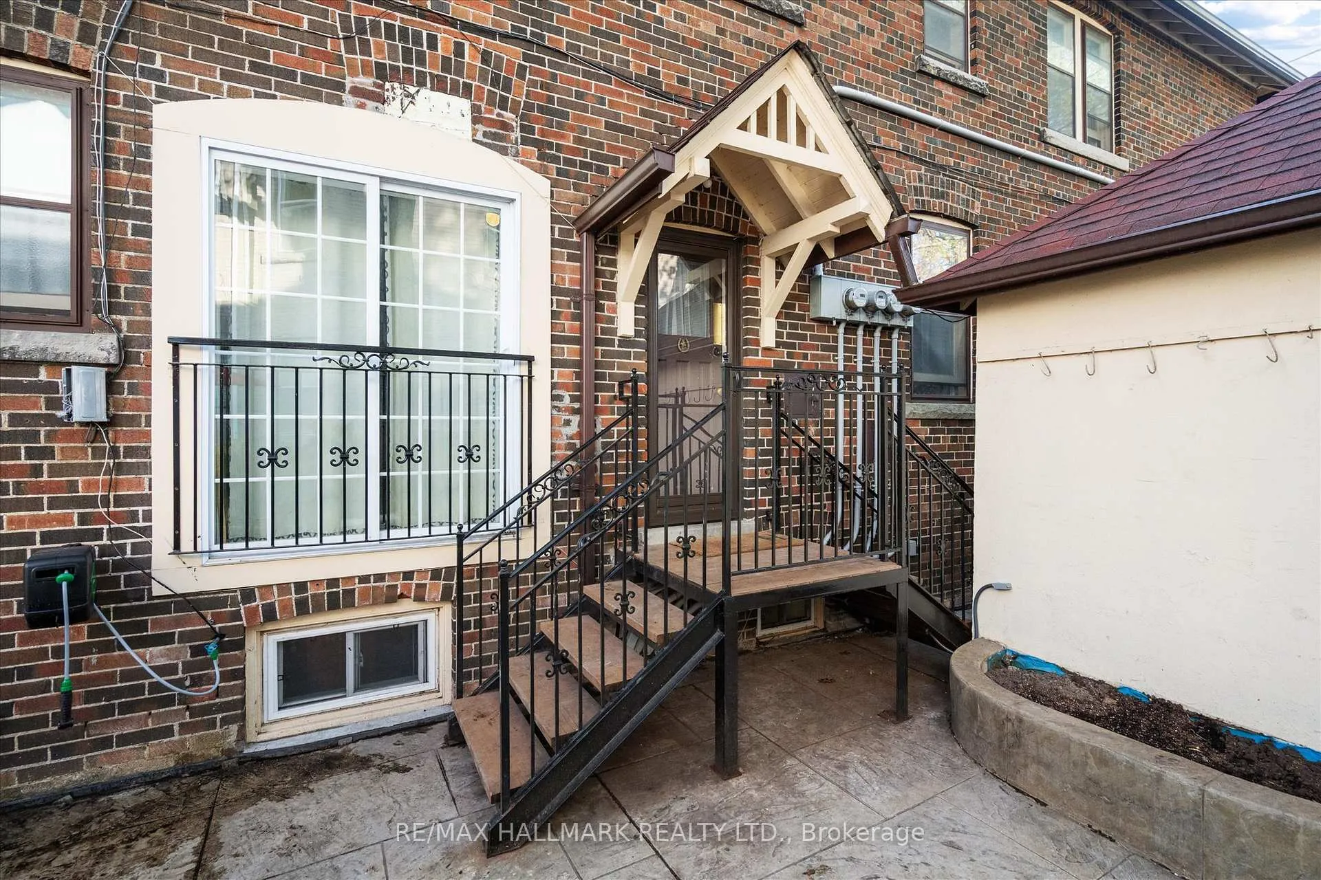 Photo 18 of 50 Benlamond Avenue, Toronto, East End-Danforth — HOMEH