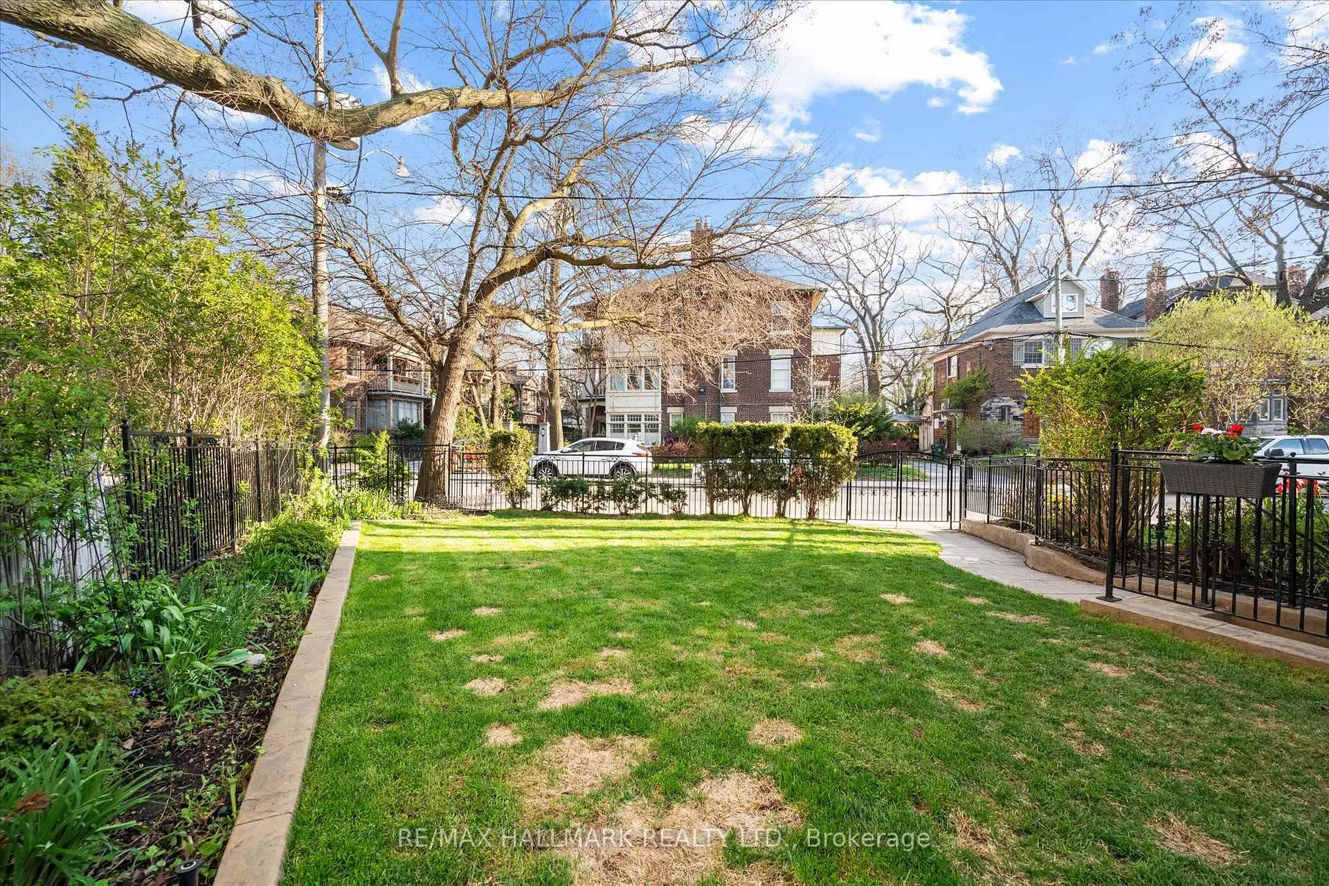 Photo 20 of 50 Benlamond Avenue, Toronto, East End-Danforth — HOMEH