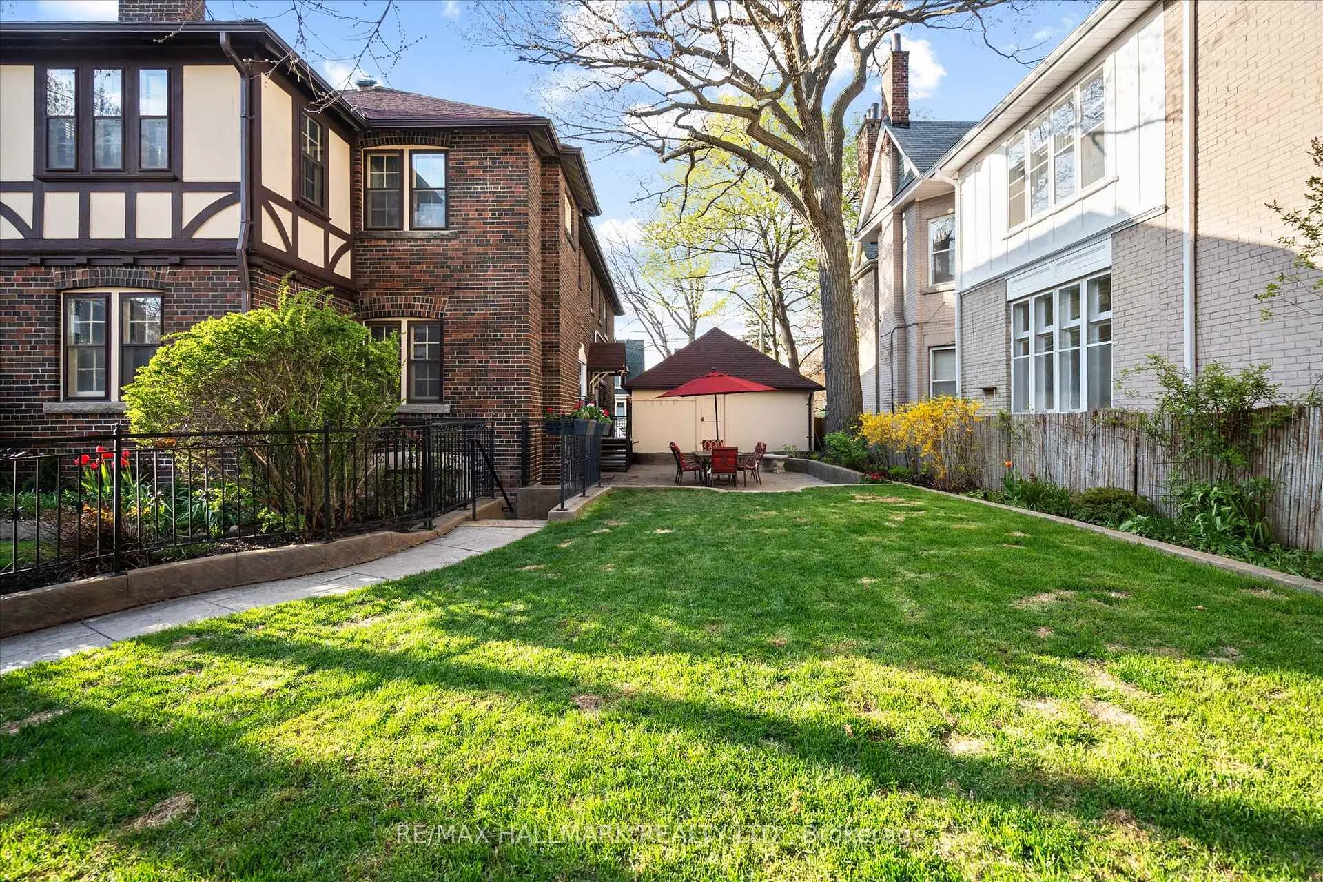 Photo 22 of 50 Benlamond Avenue, Toronto, East End-Danforth — HOMEH