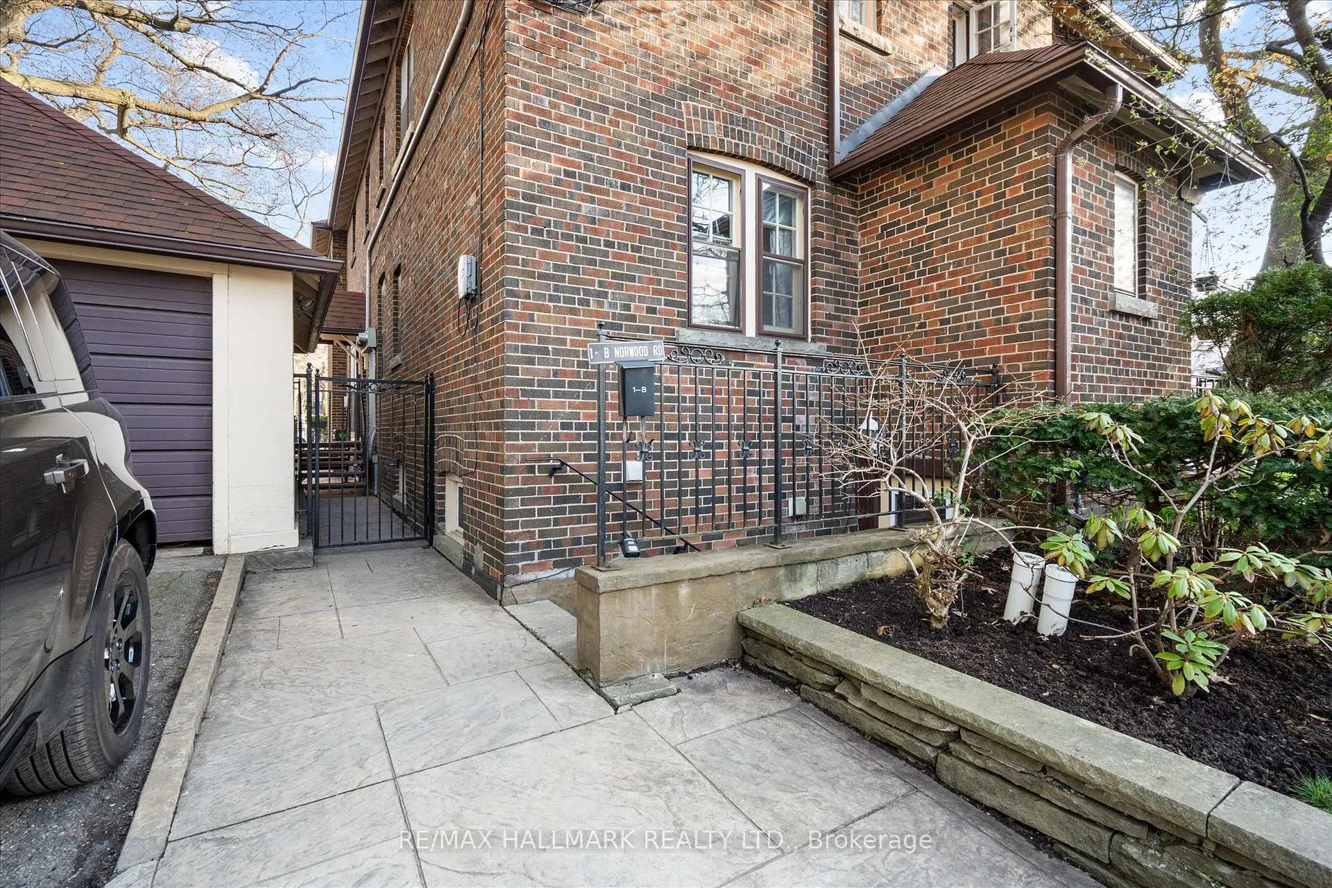 Photo 26 of 50 Benlamond Avenue, Toronto, East End-Danforth — HOMEH