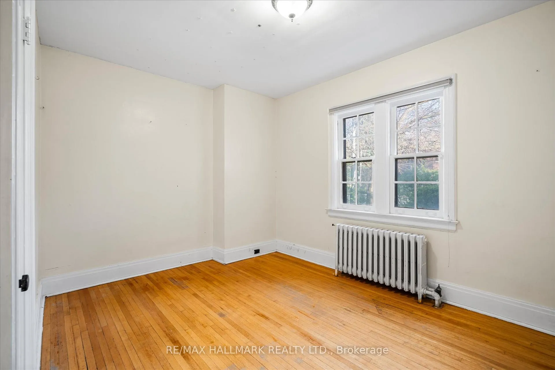 Photo 28 of 50 Benlamond Avenue, Toronto, East End-Danforth — HOMEH