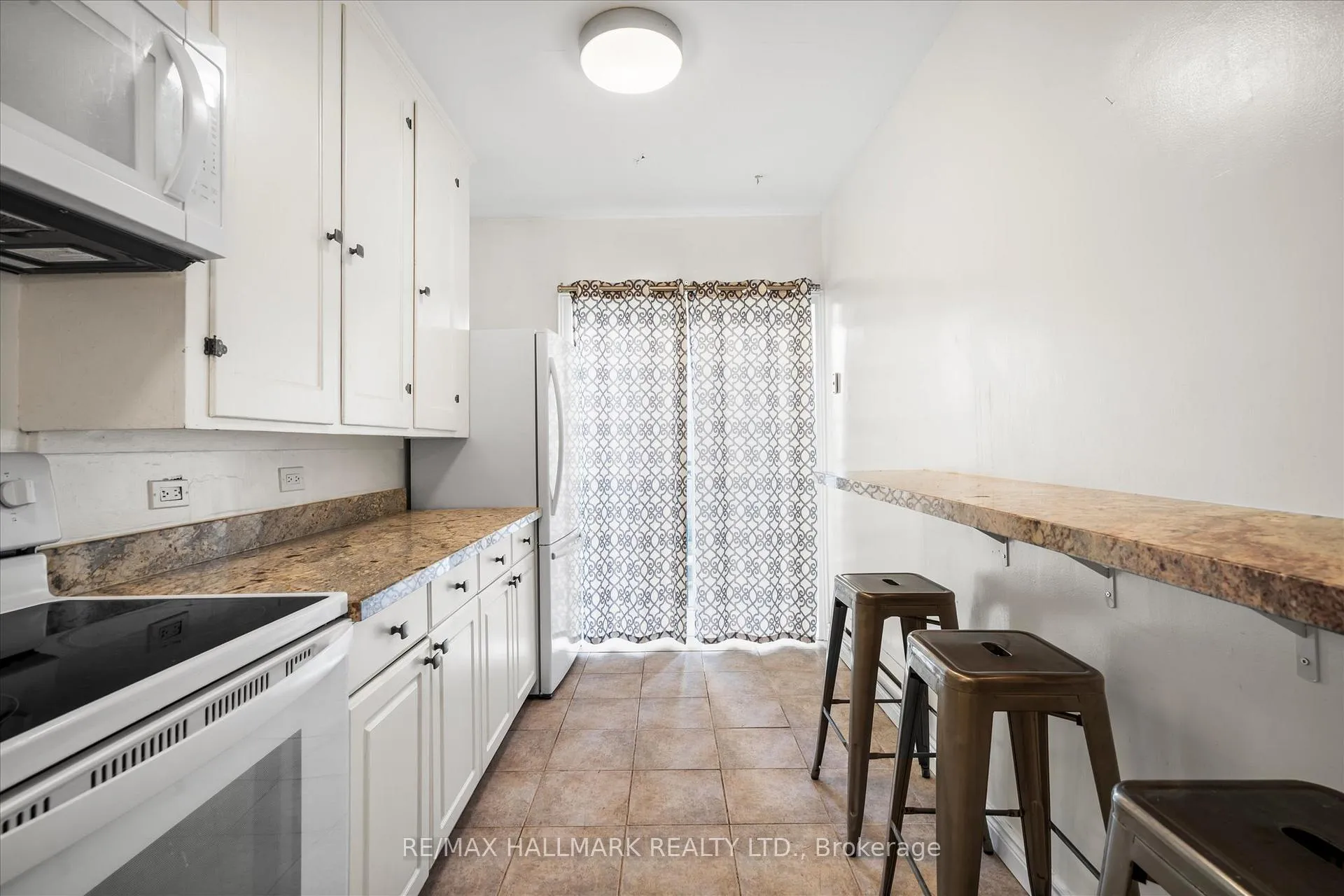 Photo 29 of 50 Benlamond Avenue, Toronto, East End-Danforth — HOMEH