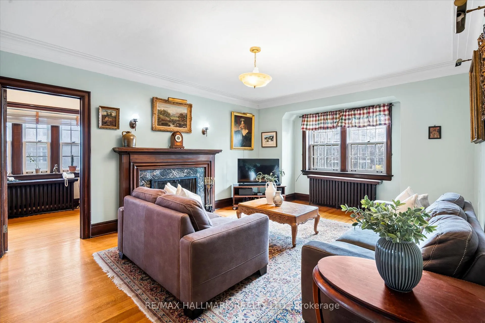 Photo 43 of 50 Benlamond Avenue, Toronto, East End-Danforth — HOMEH