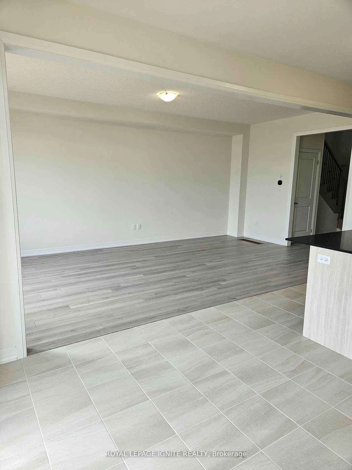 Photo 4 of 1079 Cameo Street, Pickering, Rural Pickering — HOMEH