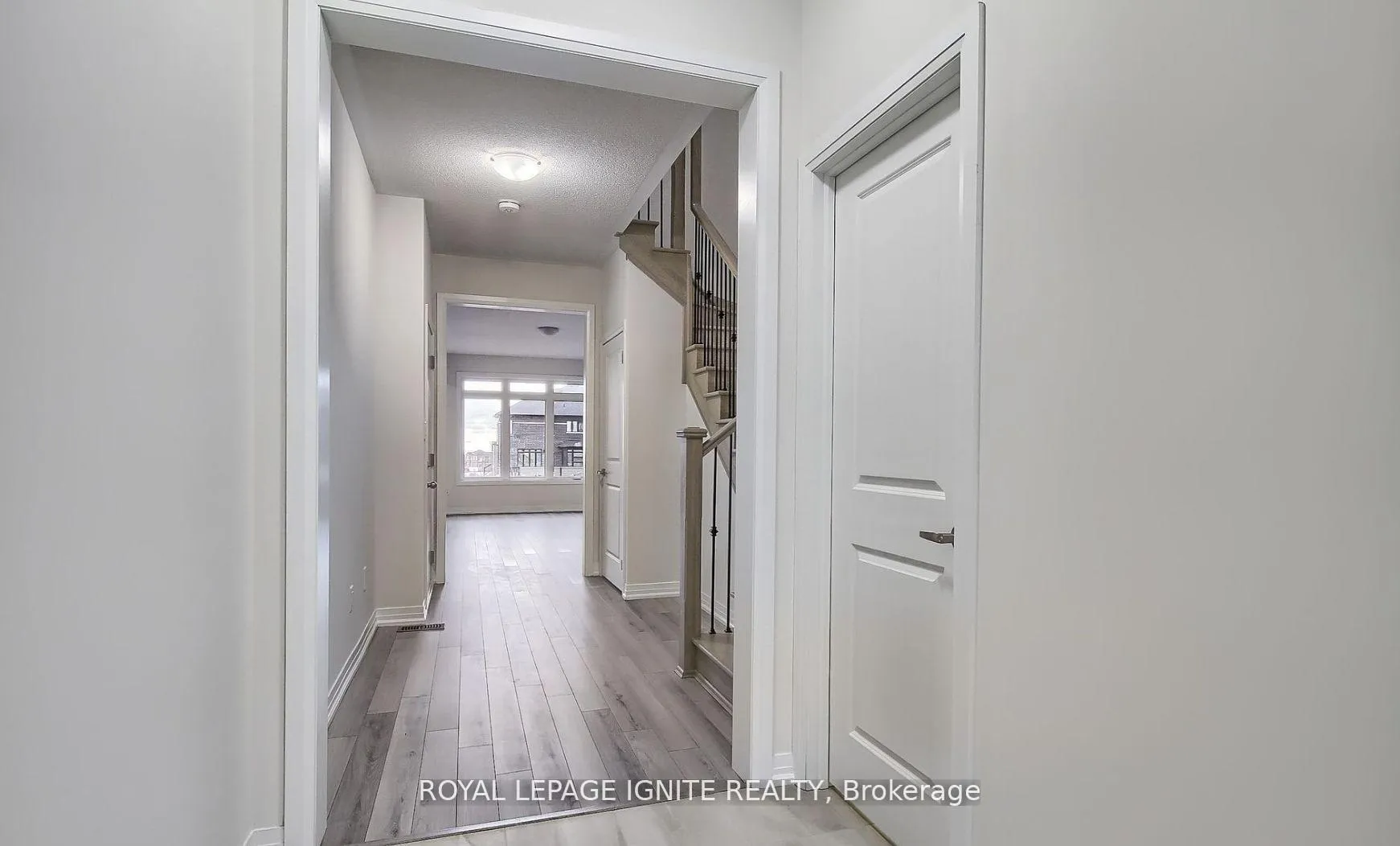 Photo 8 of 1079 Cameo Street, Pickering, Rural Pickering — HOMEH
