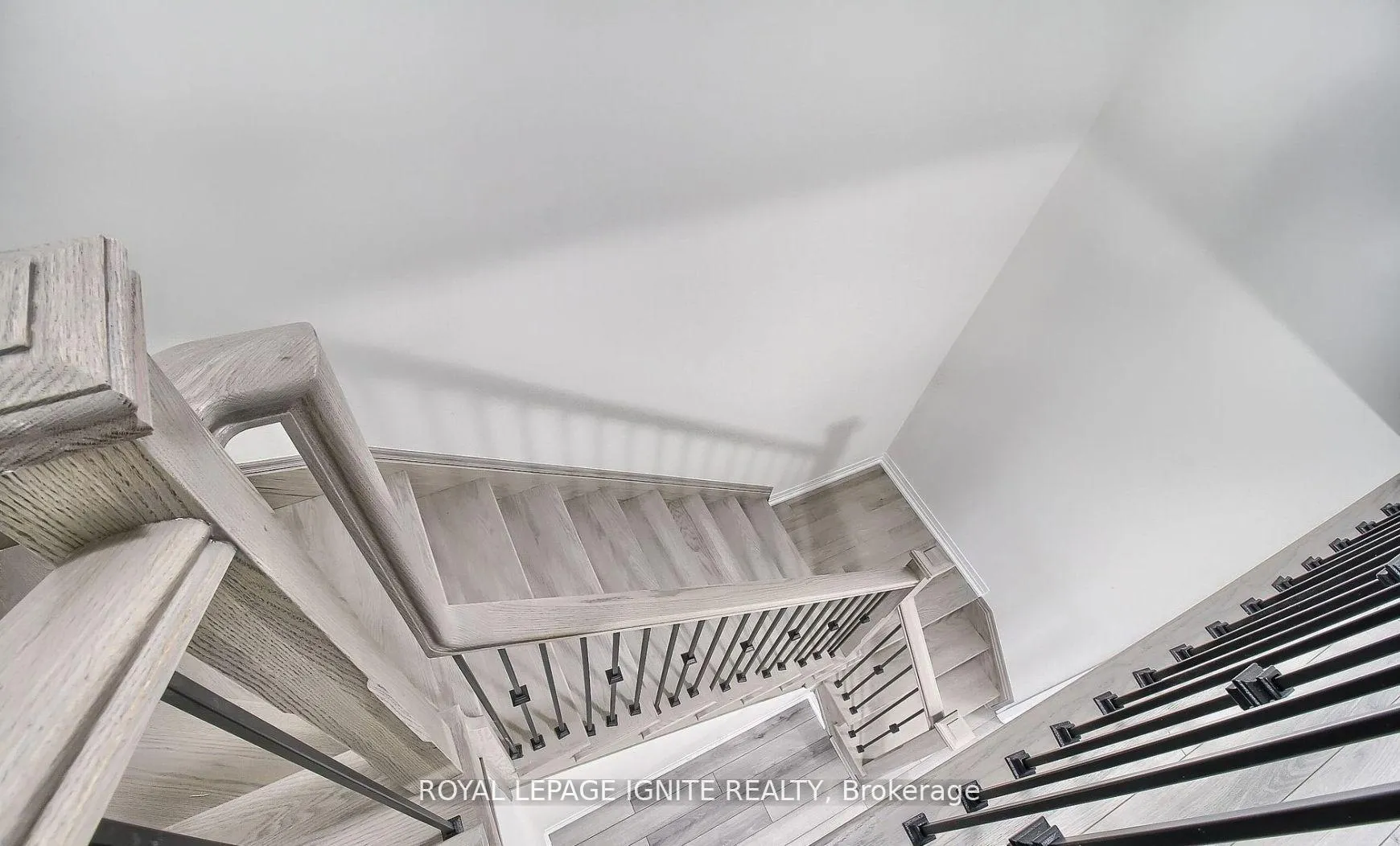 Photo 11 of 1079 Cameo Street, Pickering, Rural Pickering — HOMEH